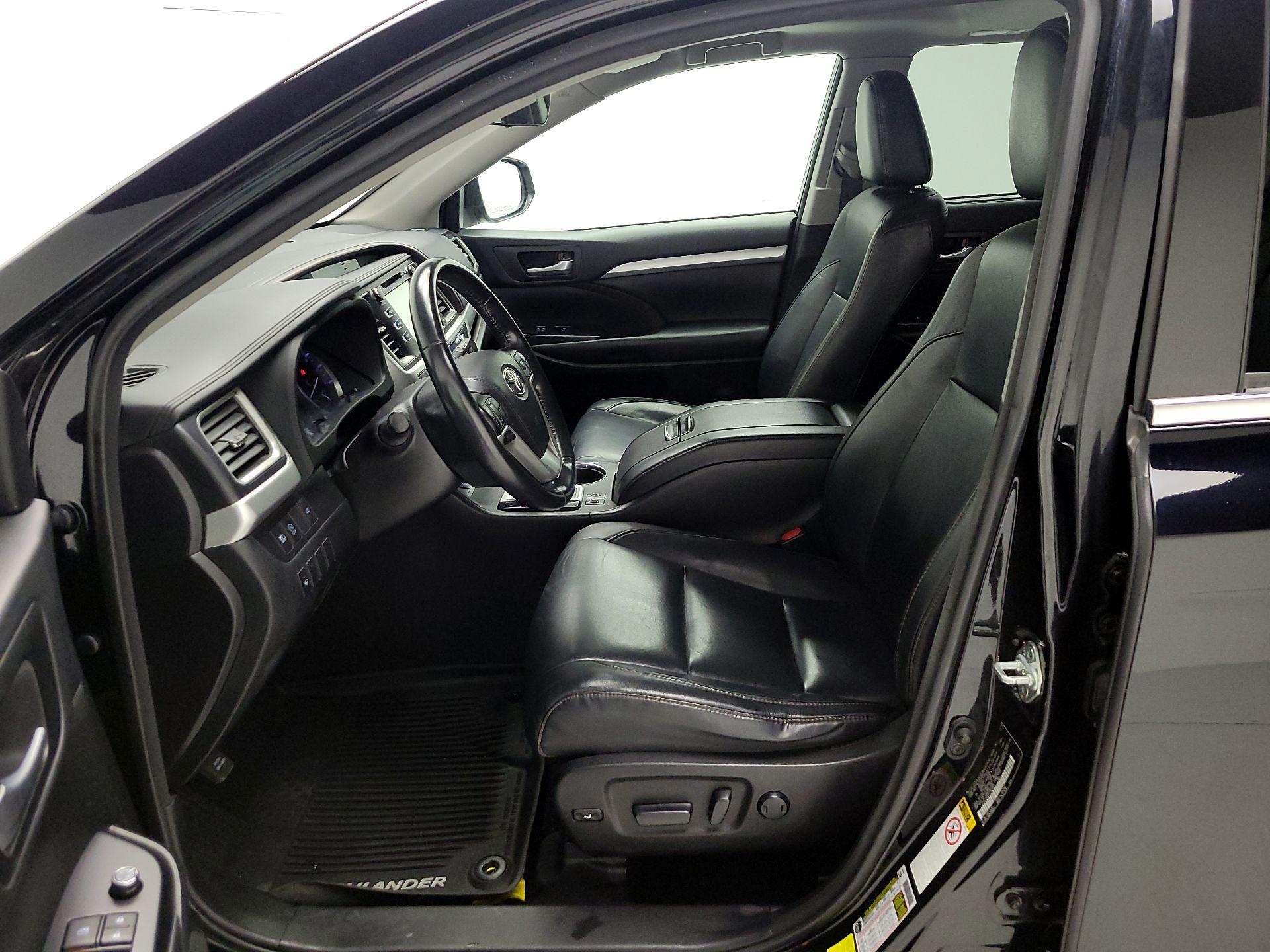 Thumbnail: 2018 Toyota Highlander - 11