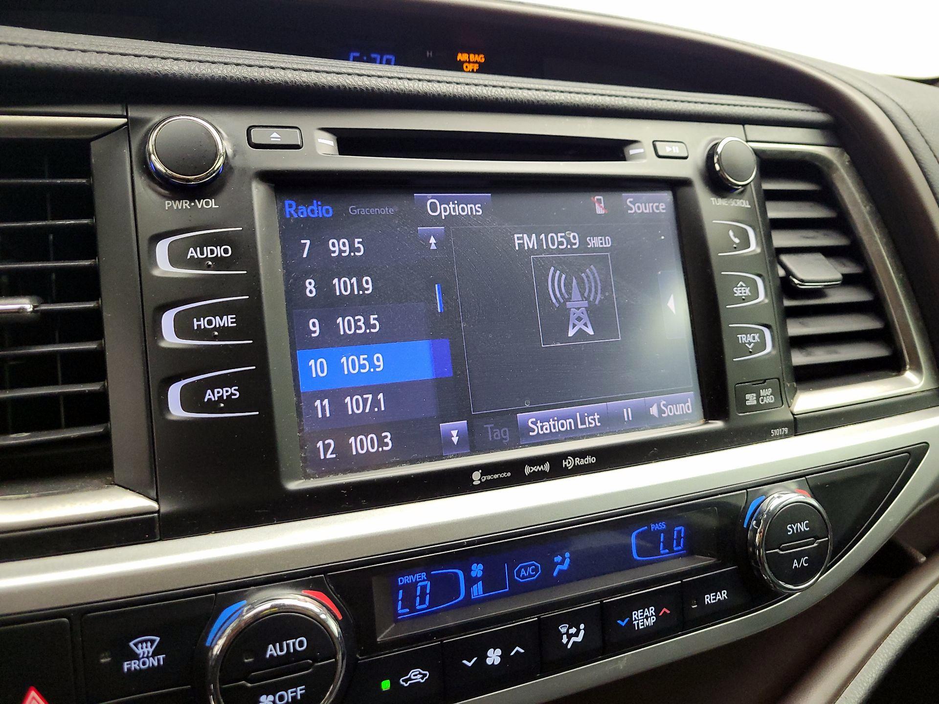 Thumbnail: 2018 Toyota Highlander - 14