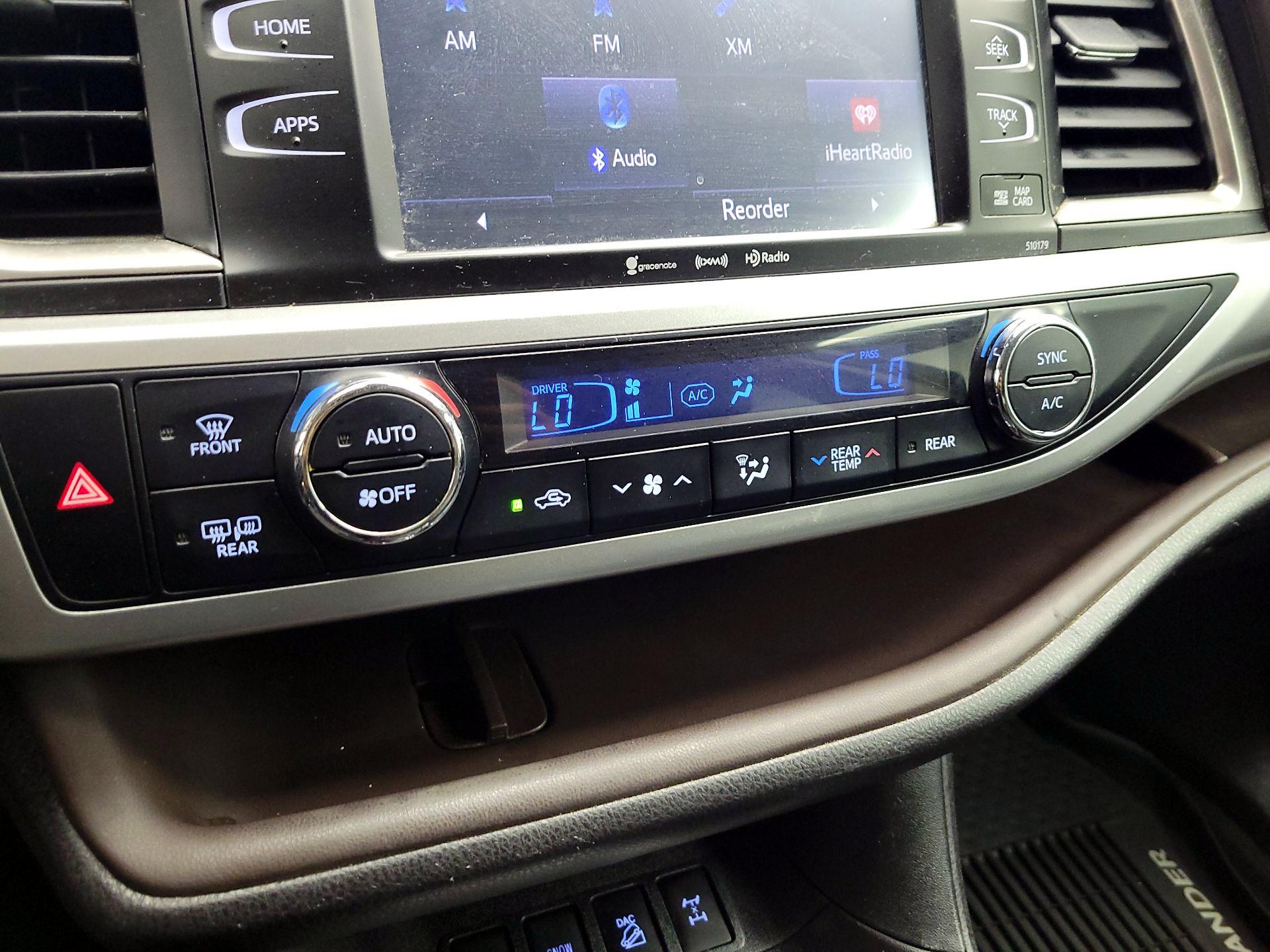 Thumbnail: 2018 Toyota Highlander - 15