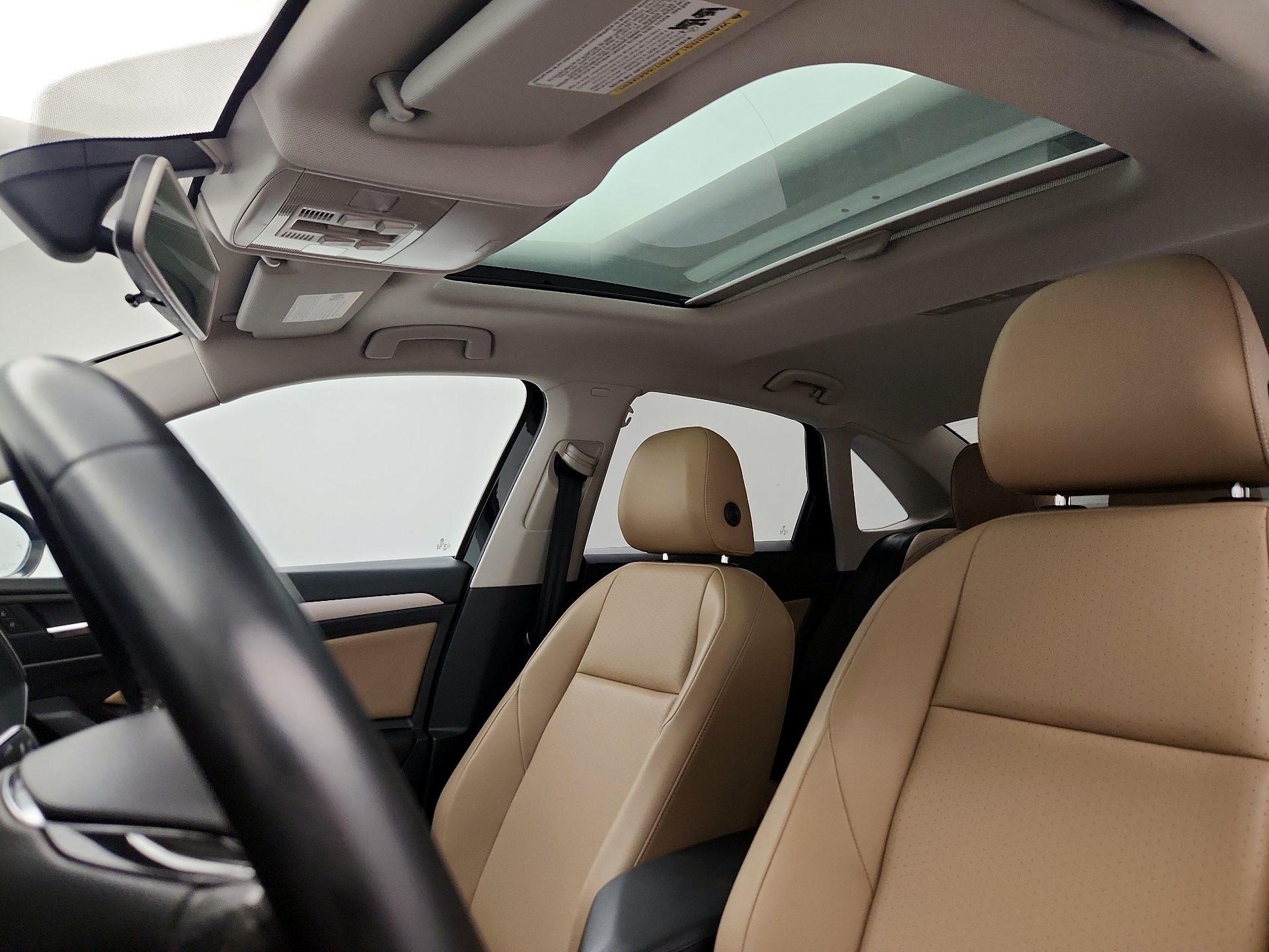 Thumbnail: 2019 Volkswagen Jetta - 19