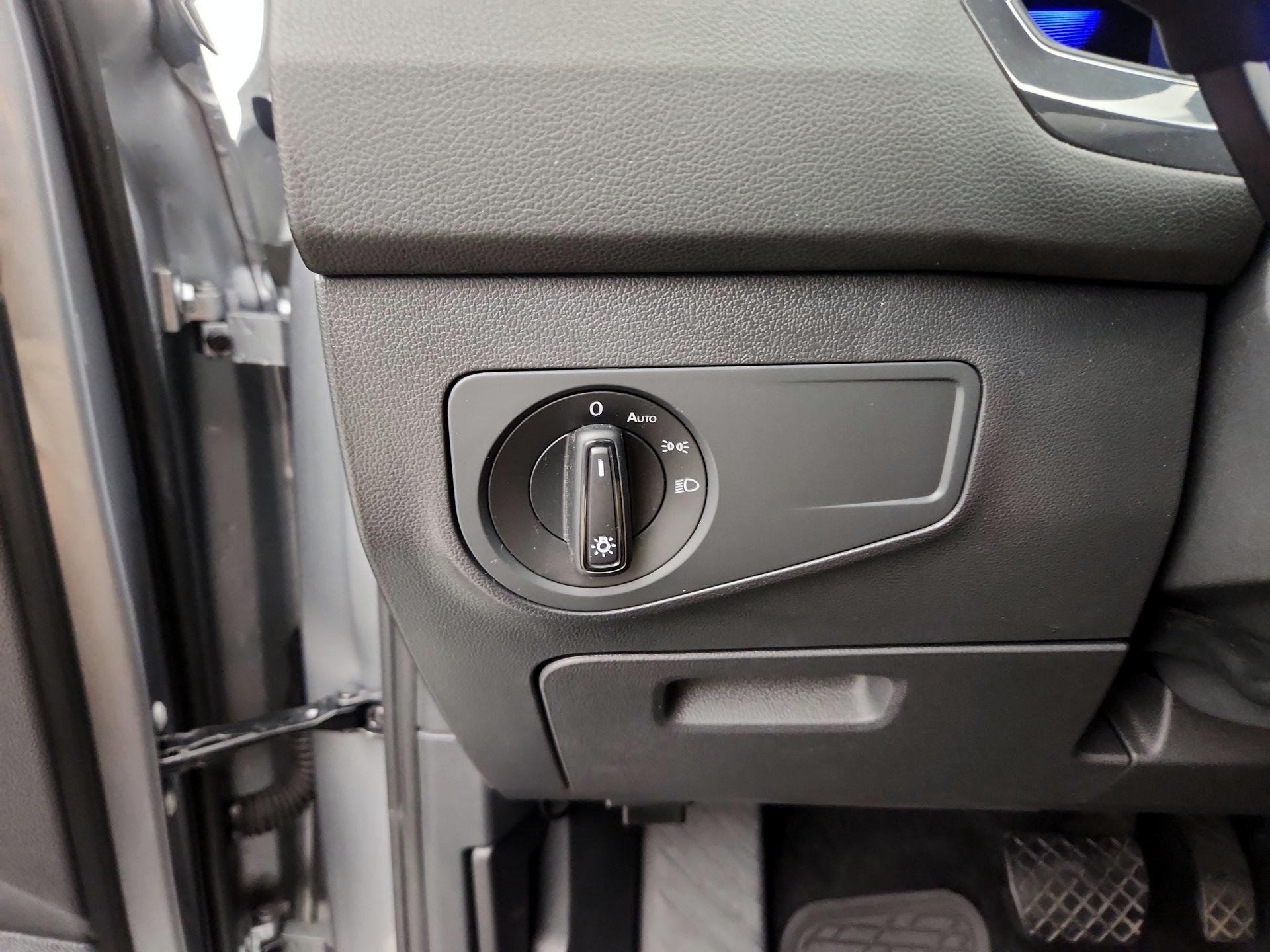 Thumbnail: 2023 Volkswagen Tiguan - 13
