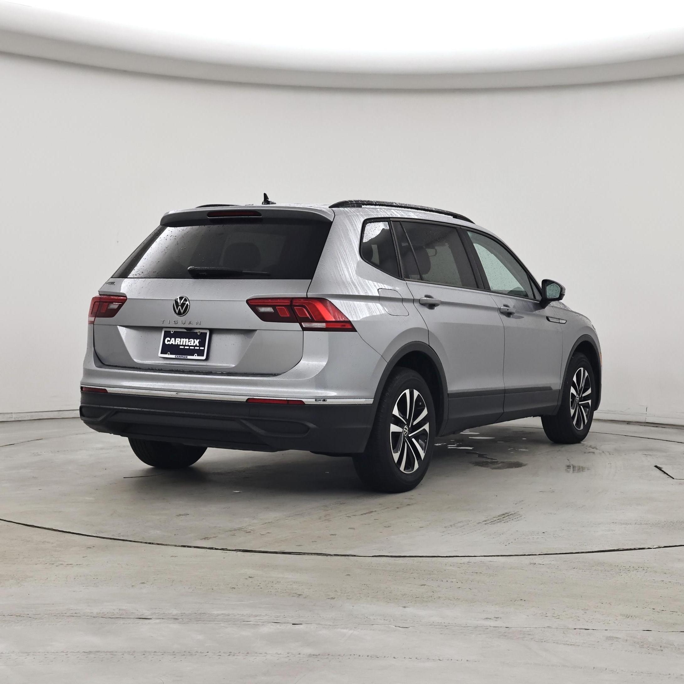 Thumbnail: 2023 Volkswagen Tiguan - 8