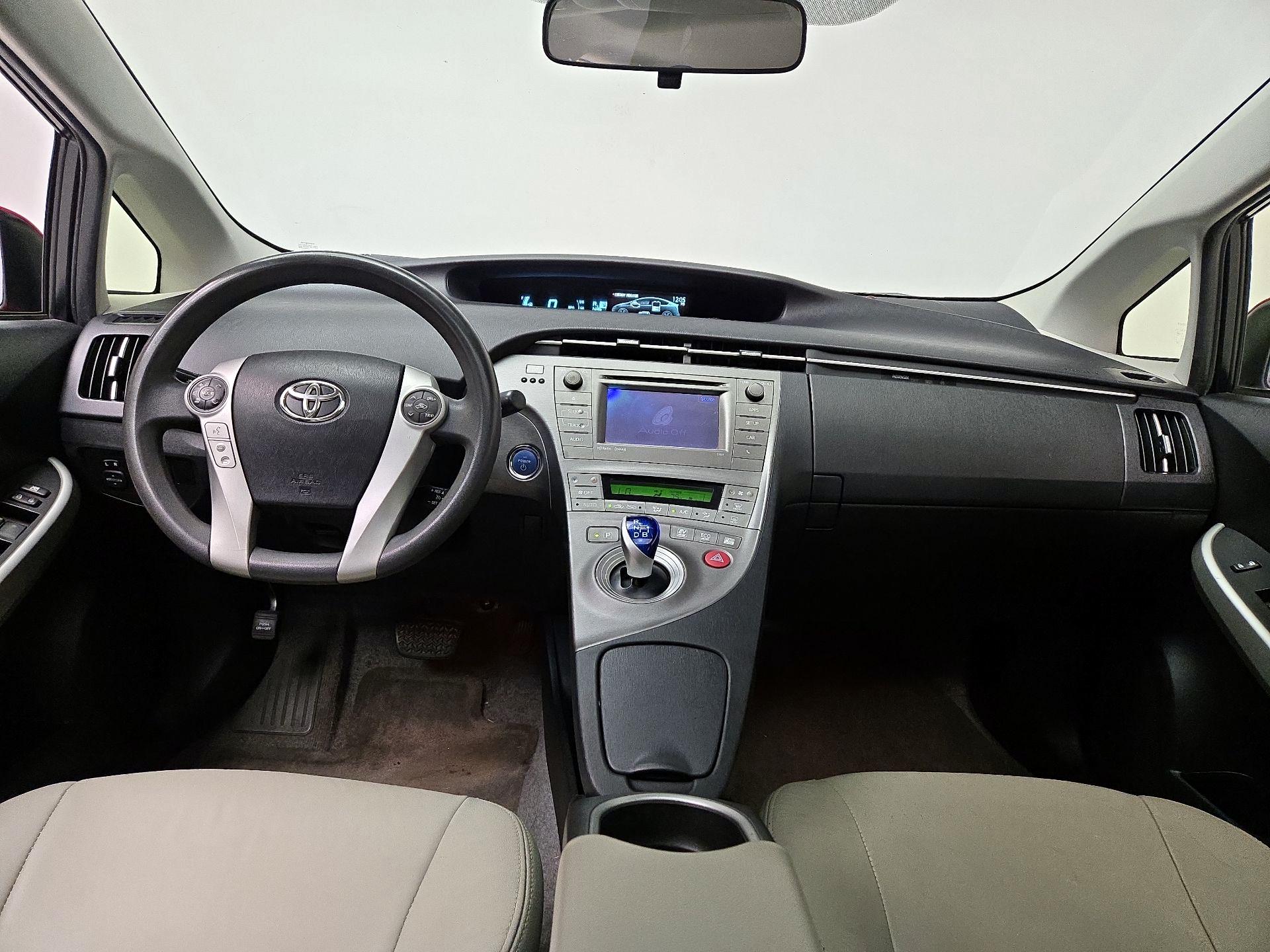 Thumbnail: 2014 Toyota Prius - 9