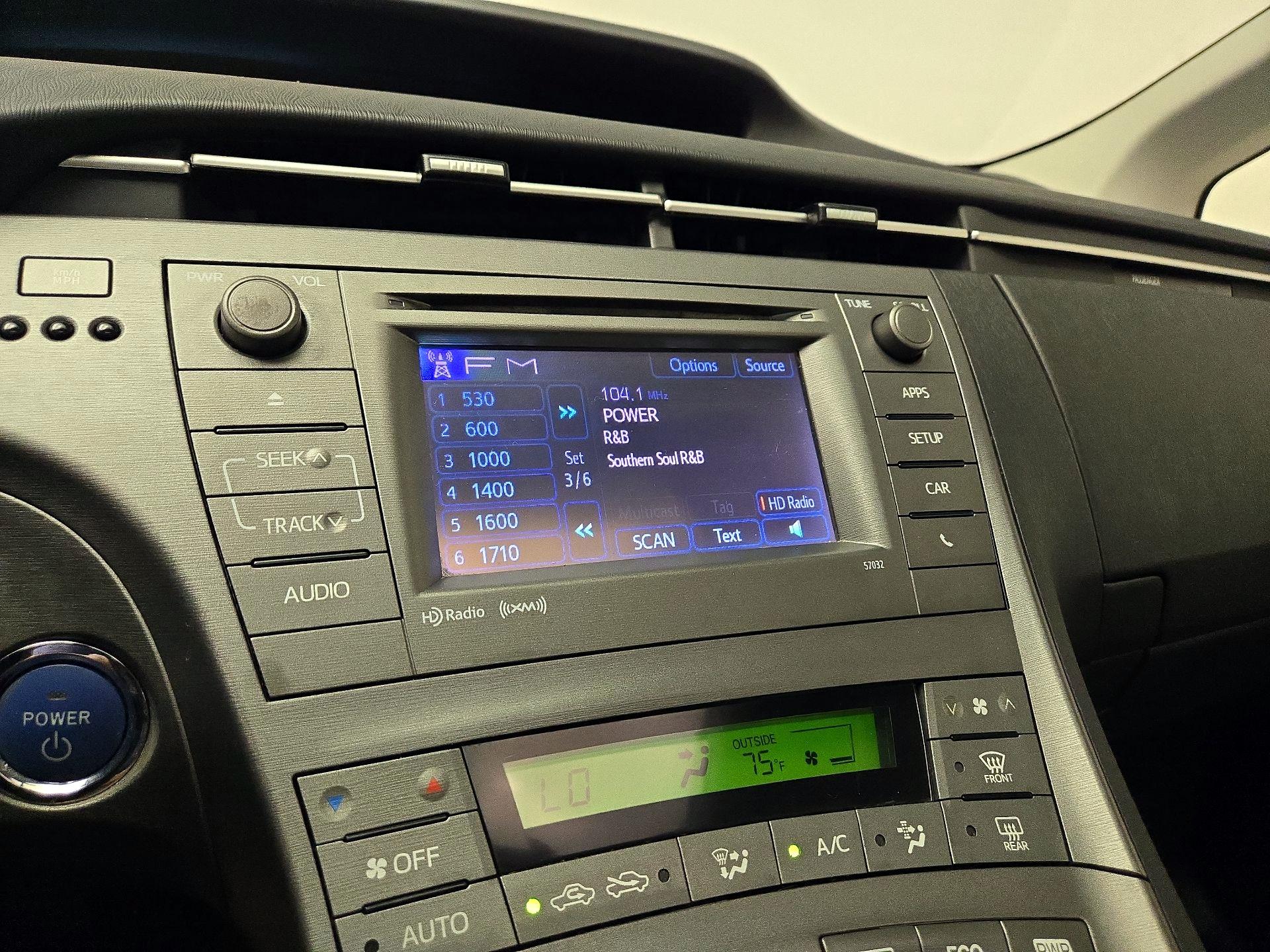 Thumbnail: 2014 Toyota Prius - 15