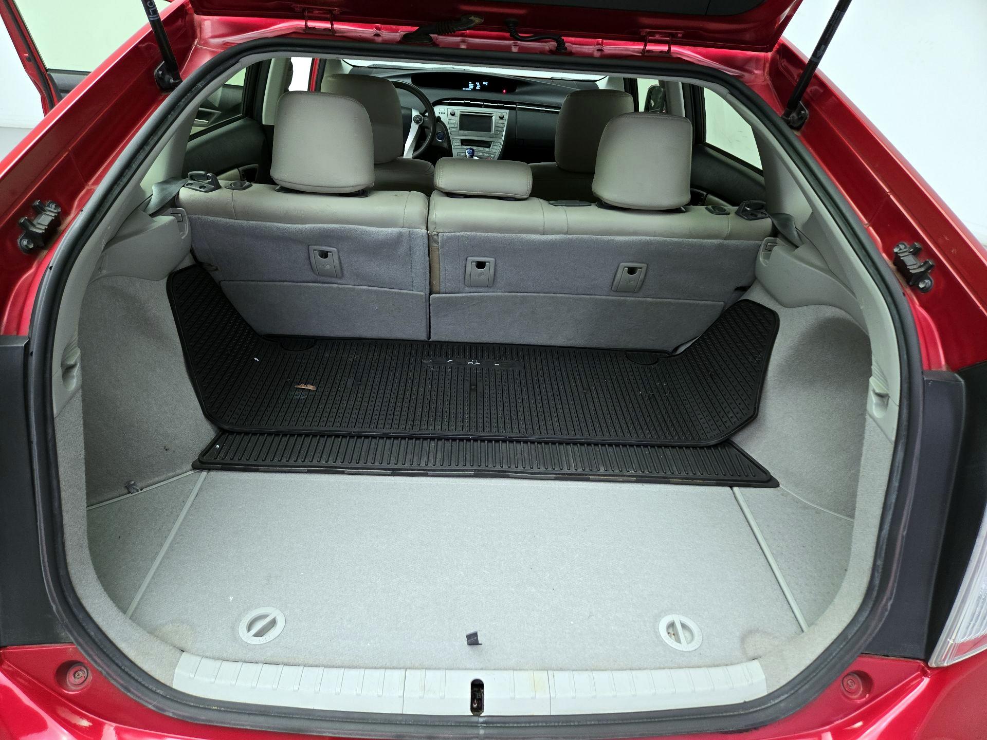 Thumbnail: 2014 Toyota Prius - 20