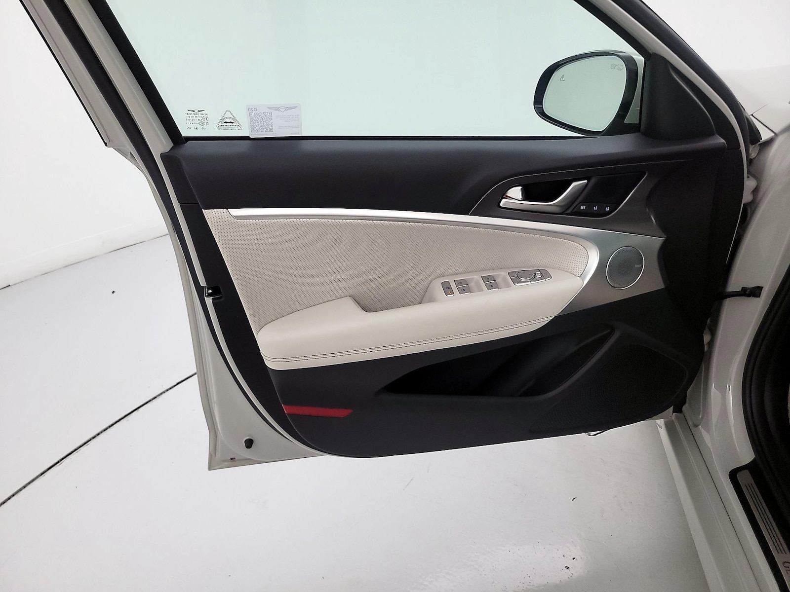 2024 GENESIS G70 Sport Advanced - Photo 13