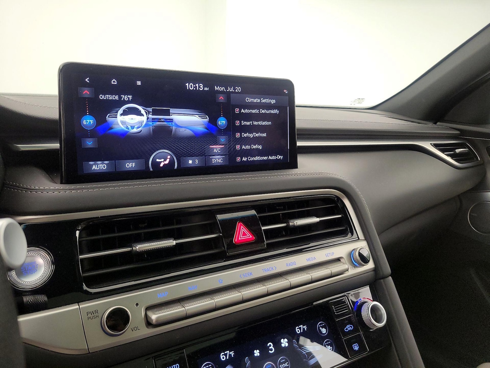 2024 GENESIS G70 Sport Advanced - Photo 18