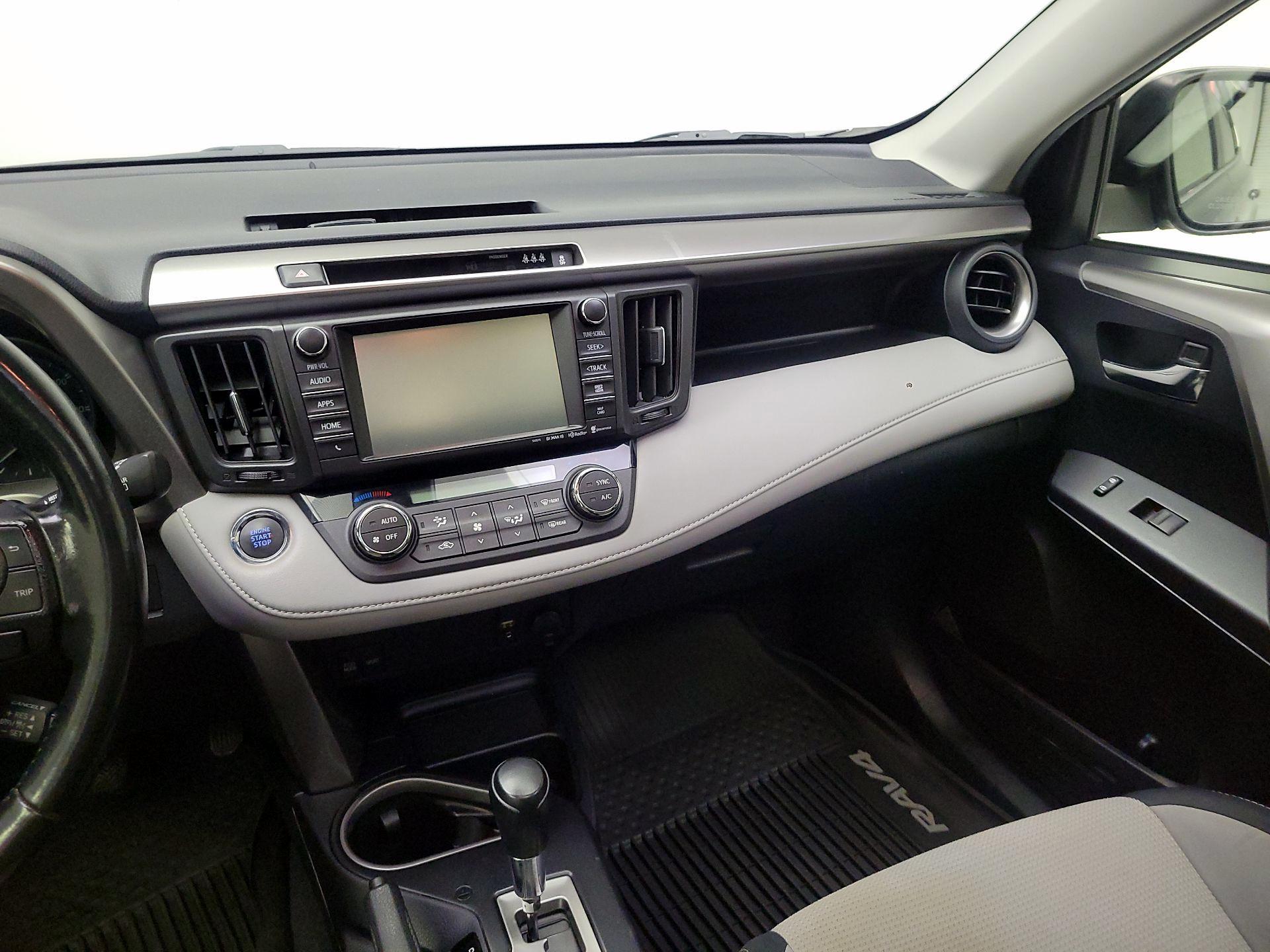 Thumbnail: 2017 Toyota RAV4 - 9