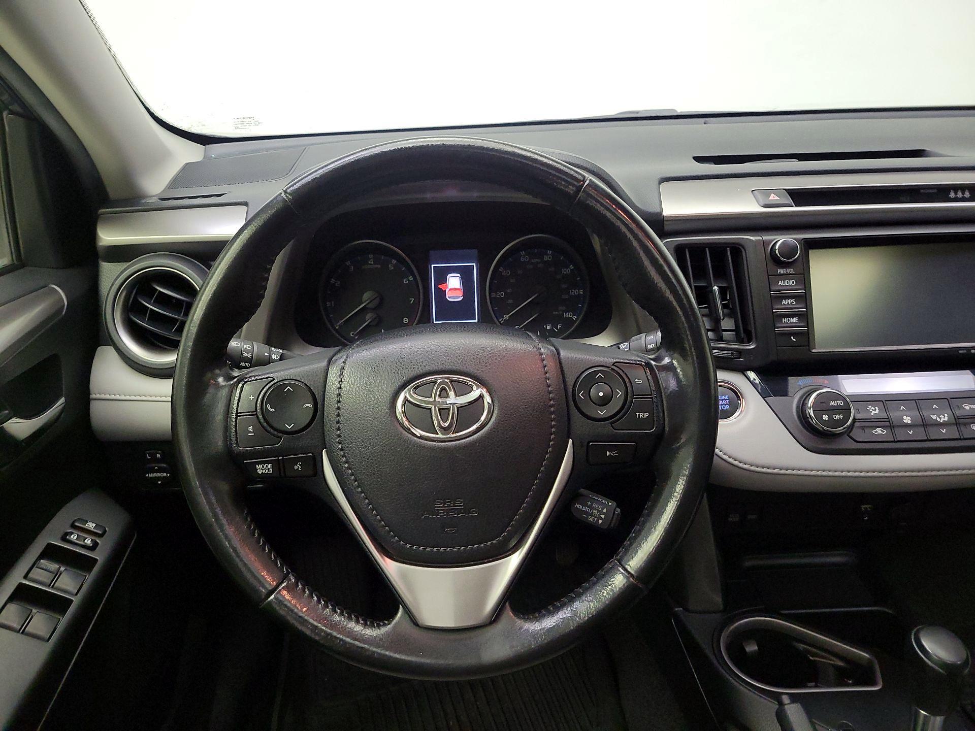 Thumbnail: 2017 Toyota RAV4 - 10