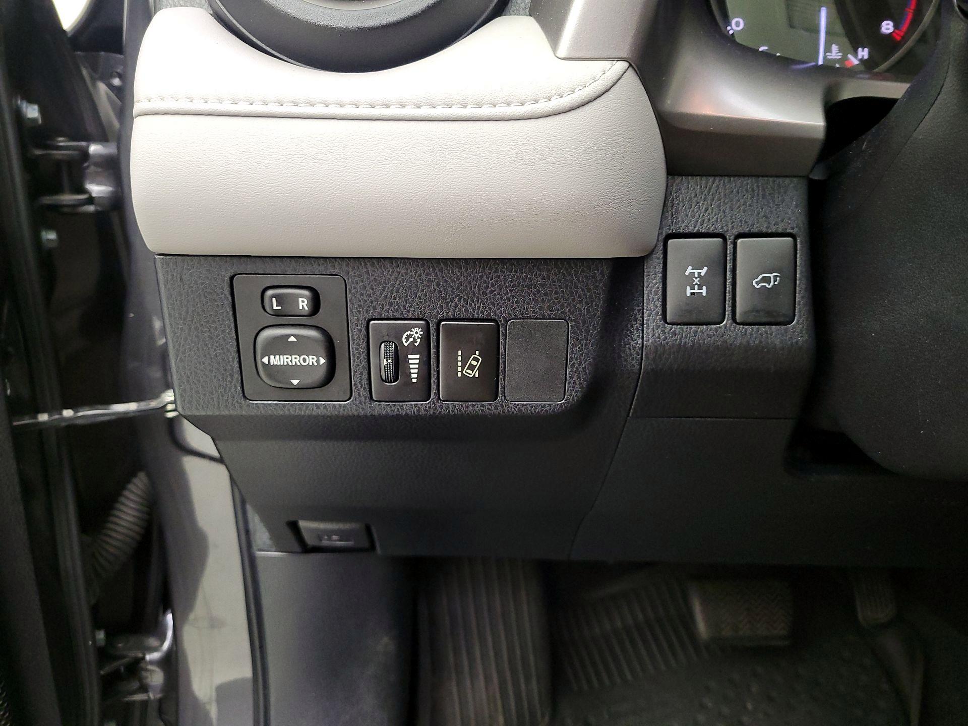 Thumbnail: 2017 Toyota RAV4 - 13