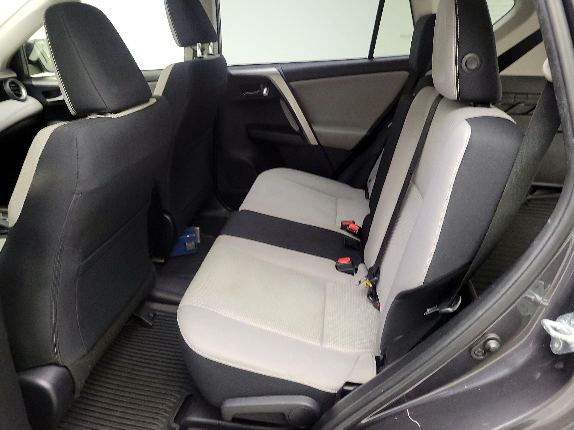 Thumbnail: 2017 Toyota RAV4 - 20