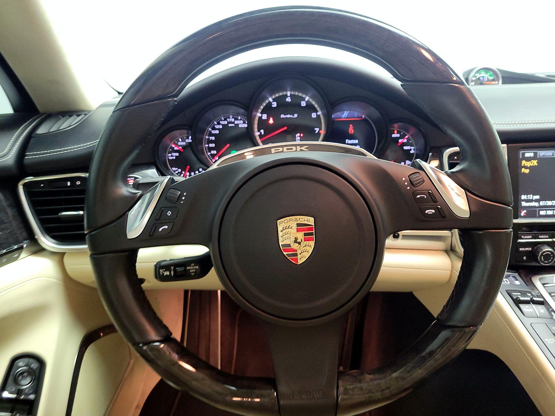 Thumbnail: 2015 Porsche Panamera - 10