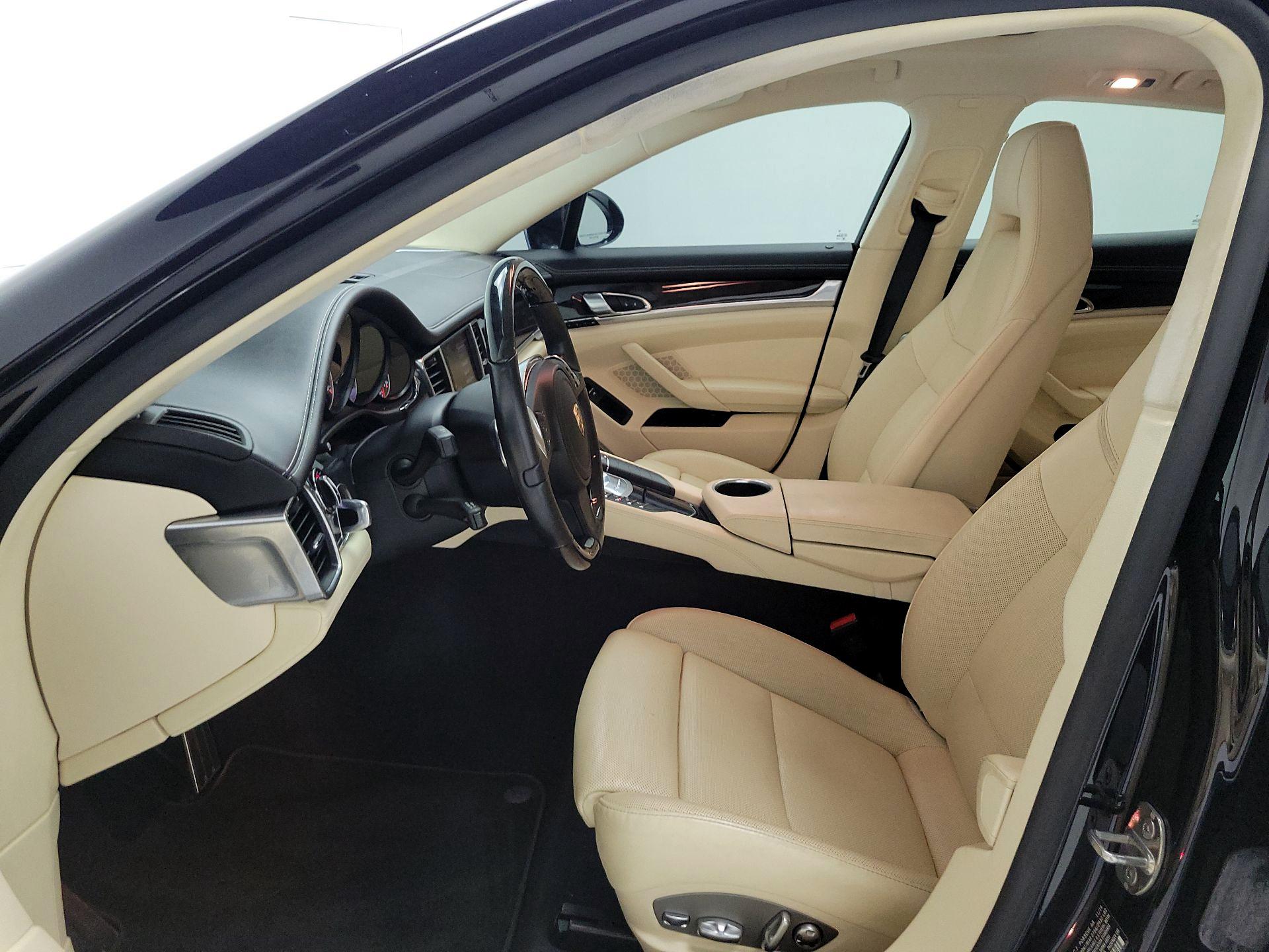 Thumbnail: 2015 Porsche Panamera - 11