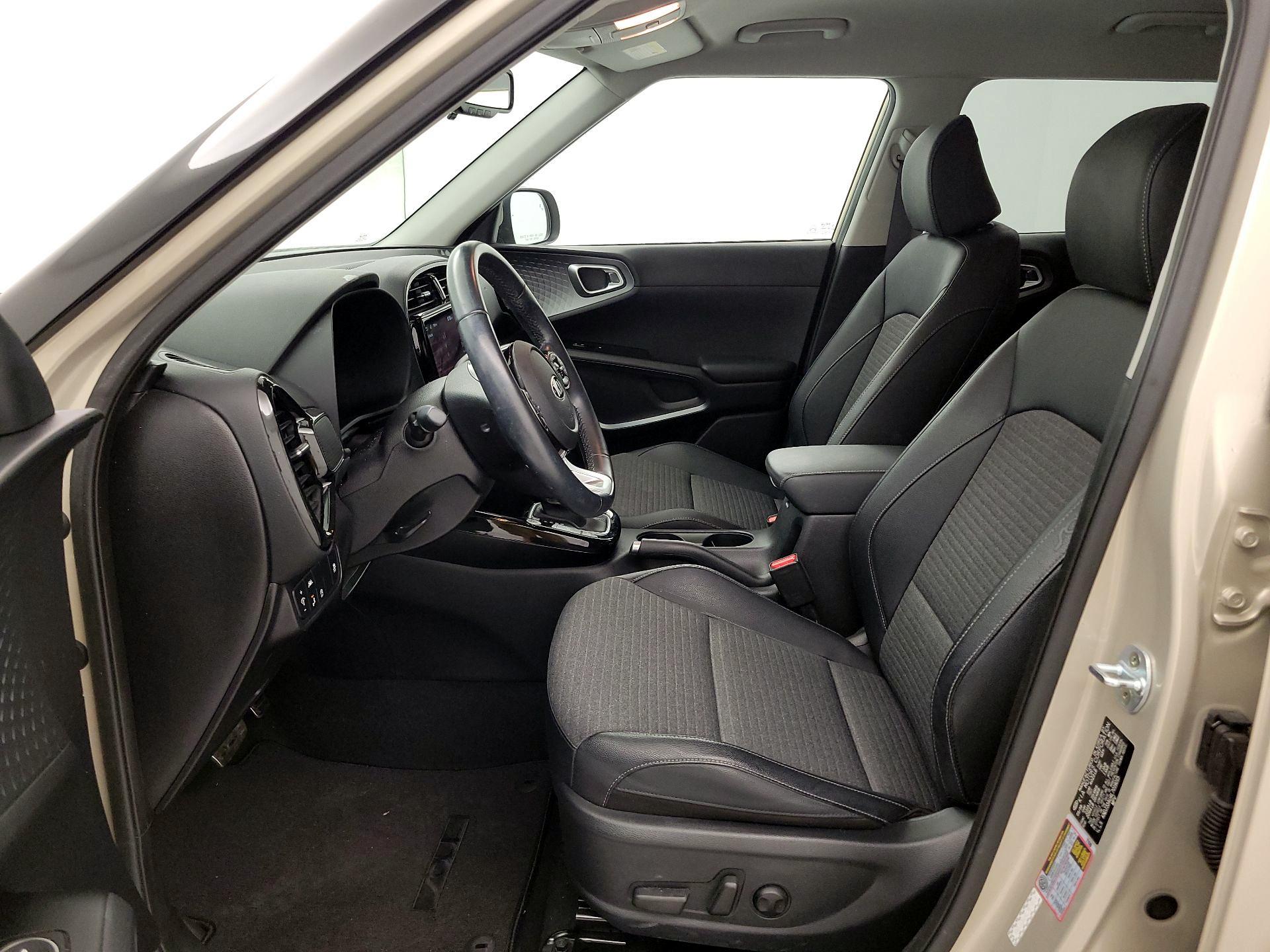 Thumbnail: 2020 Kia Soul - 11