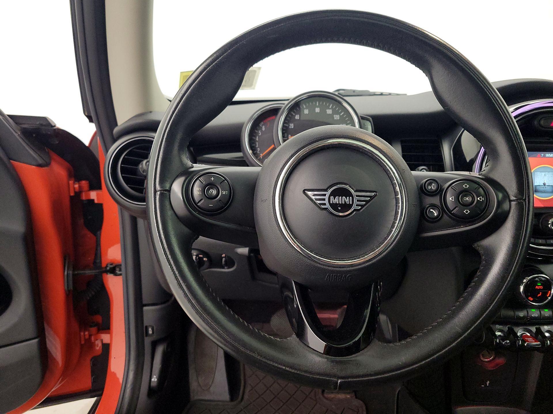 Thumbnail: 2019 MINI Cooper Hardtop - 10
