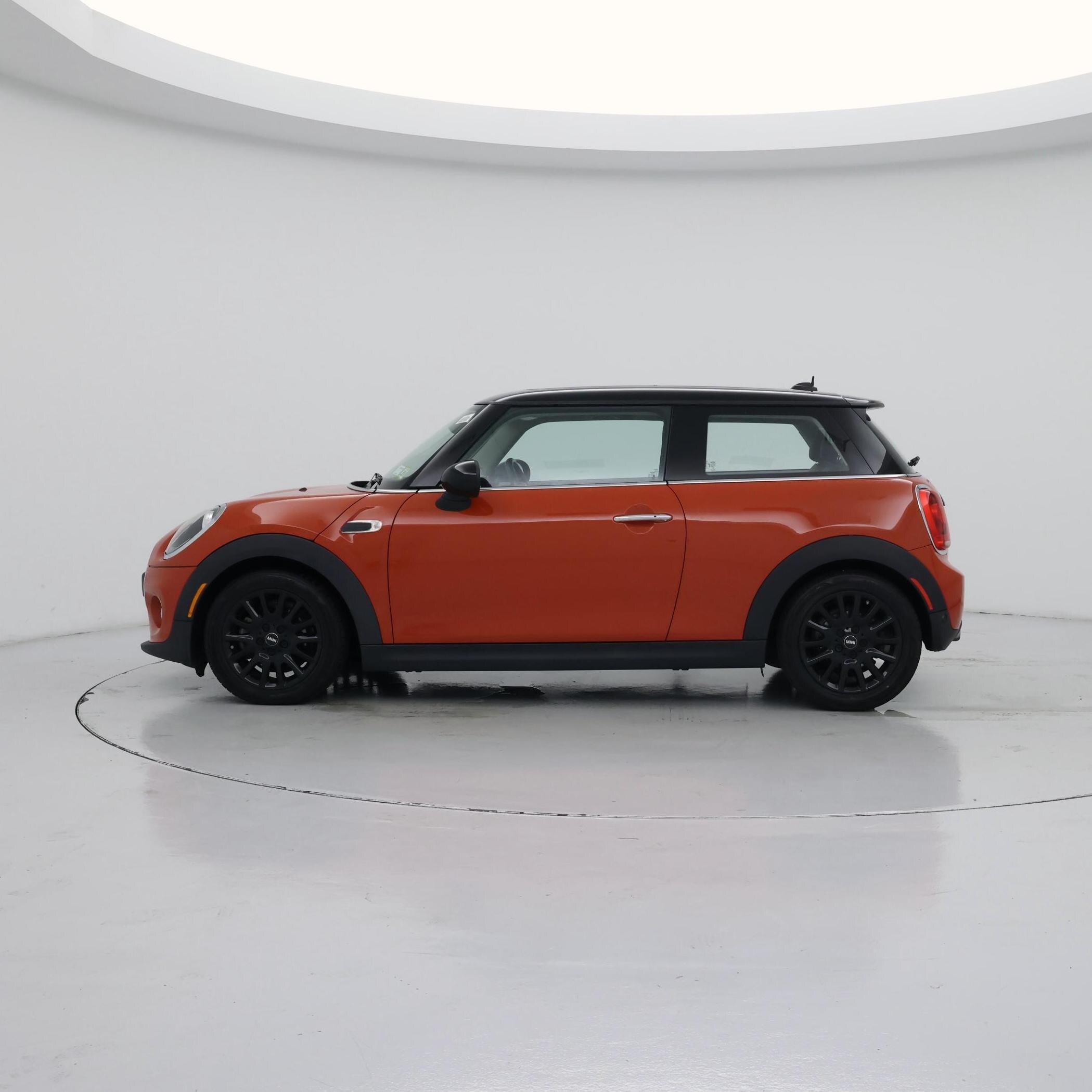 Thumbnail: 2019 MINI Cooper Hardtop - 3