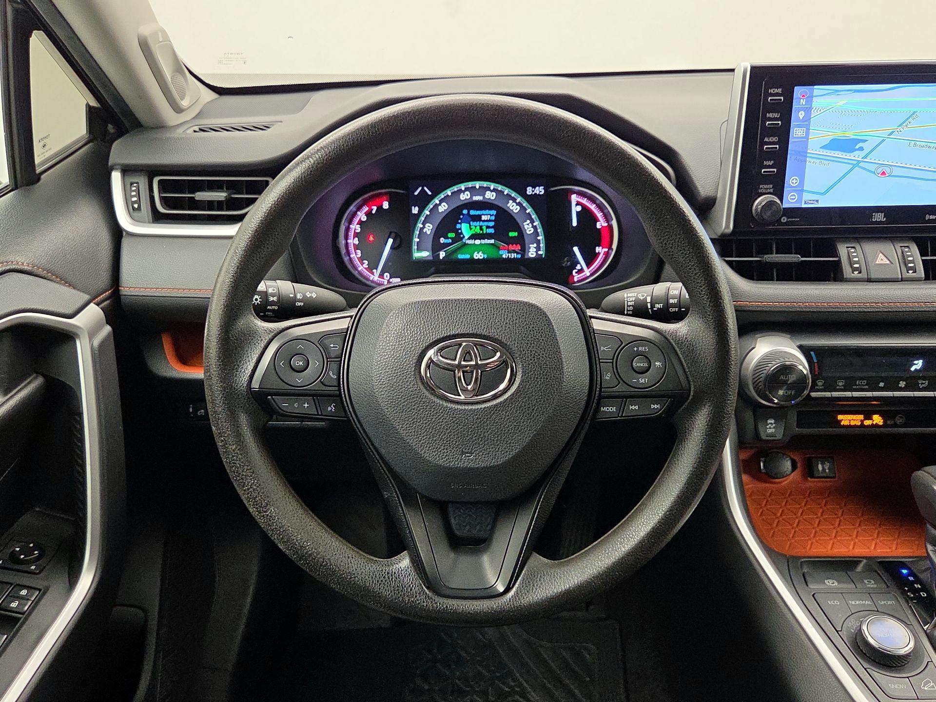 Thumbnail: 2019 Toyota RAV4 - 10