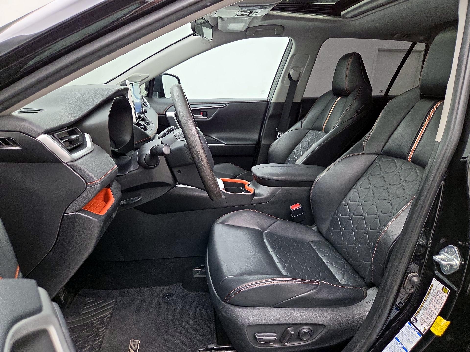 Thumbnail: 2019 Toyota RAV4 - 11