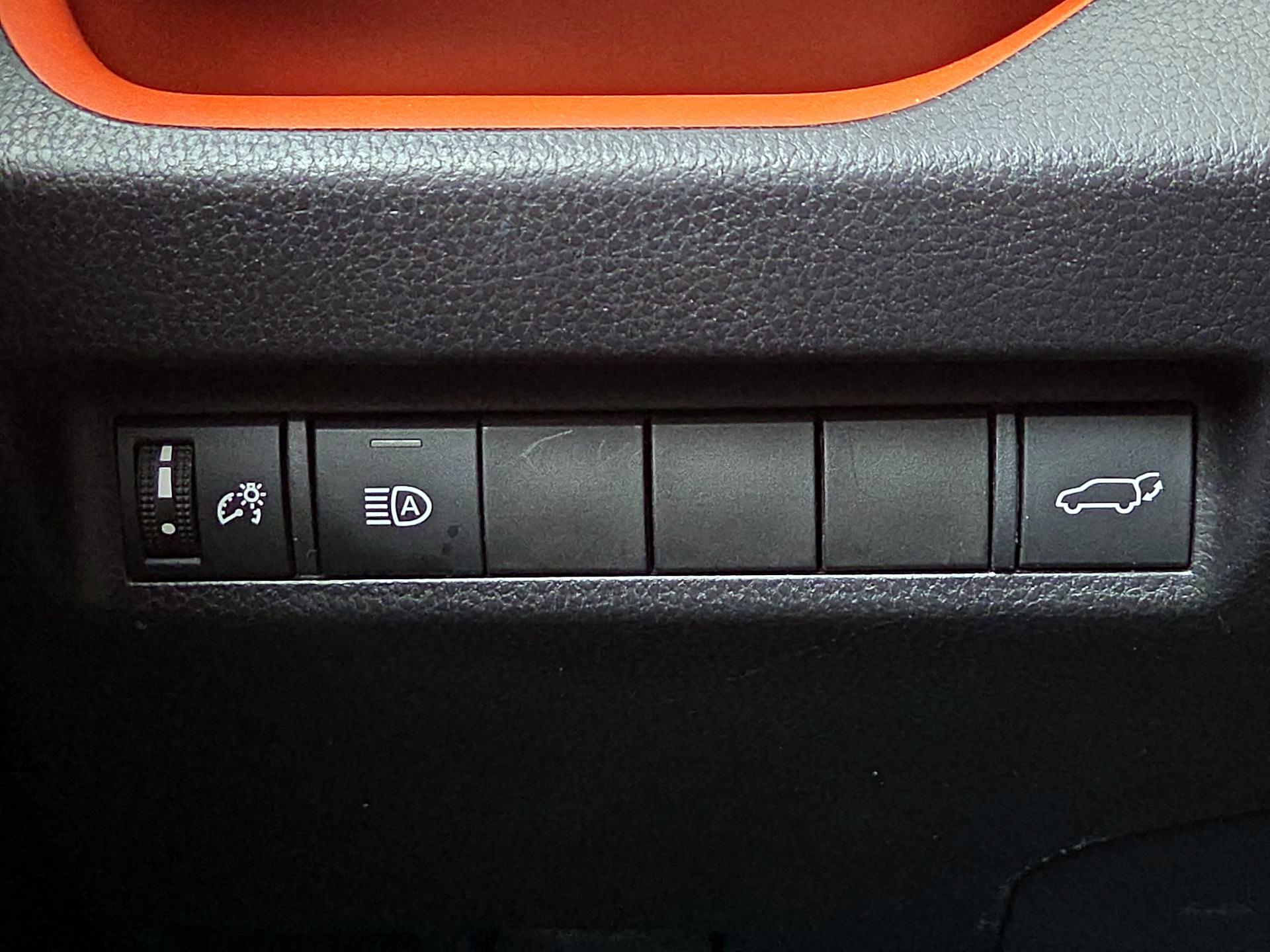 Thumbnail: 2019 Toyota RAV4 - 13