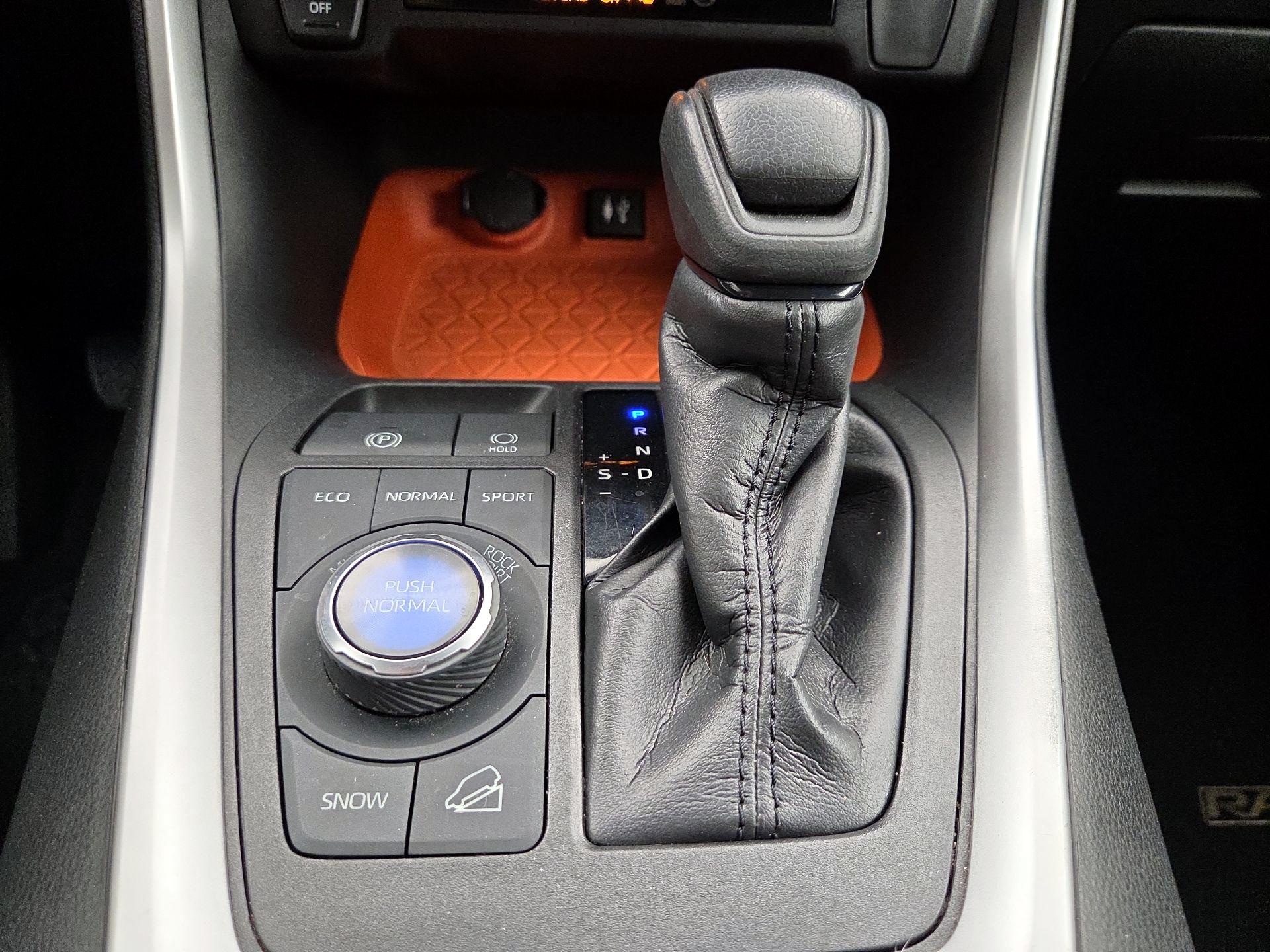 Thumbnail: 2019 Toyota RAV4 - 18
