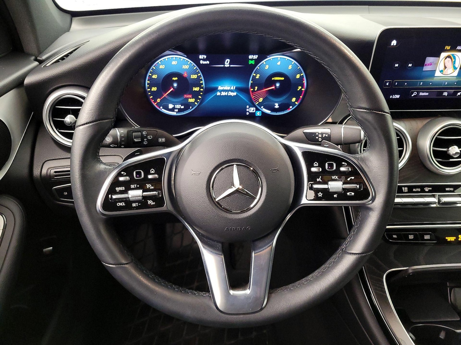 2022 Mercedes-Benz GLC GLC300 - Photo 11