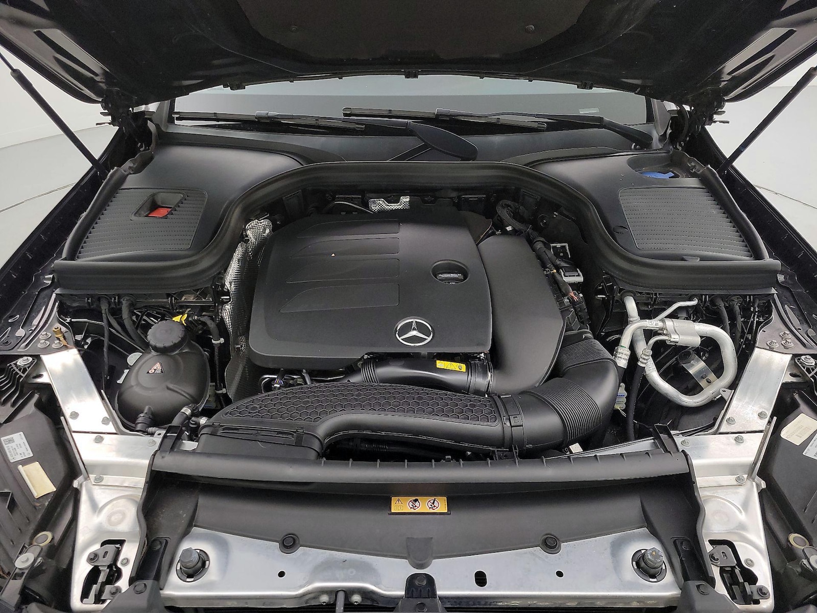 2022 Mercedes-Benz GLC GLC300 - Photo 23