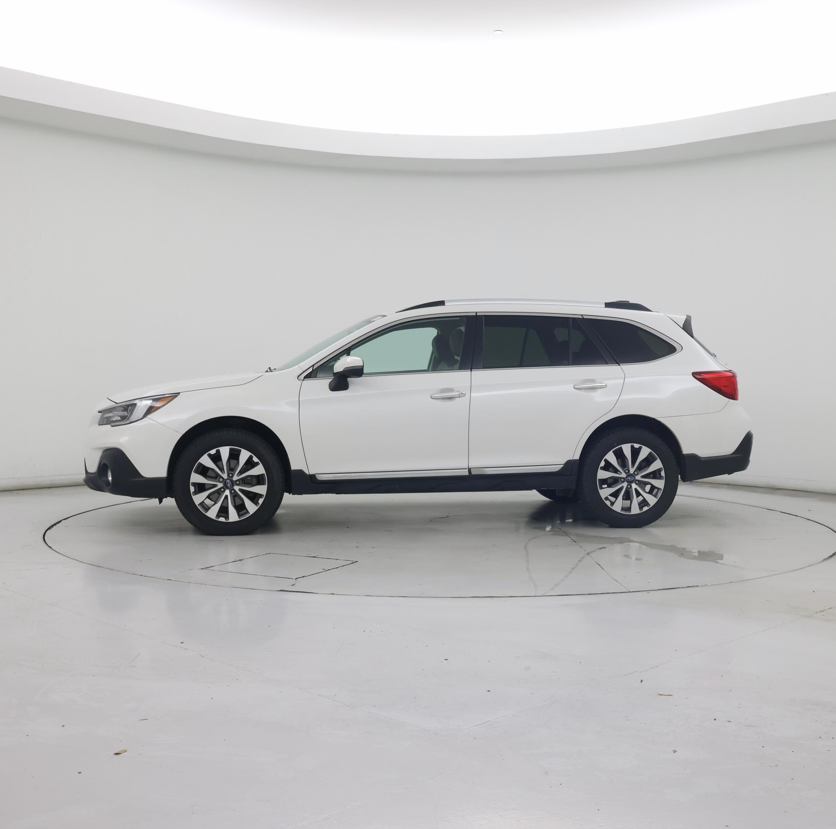 Thumbnail: 2019 Subaru Outback - 3