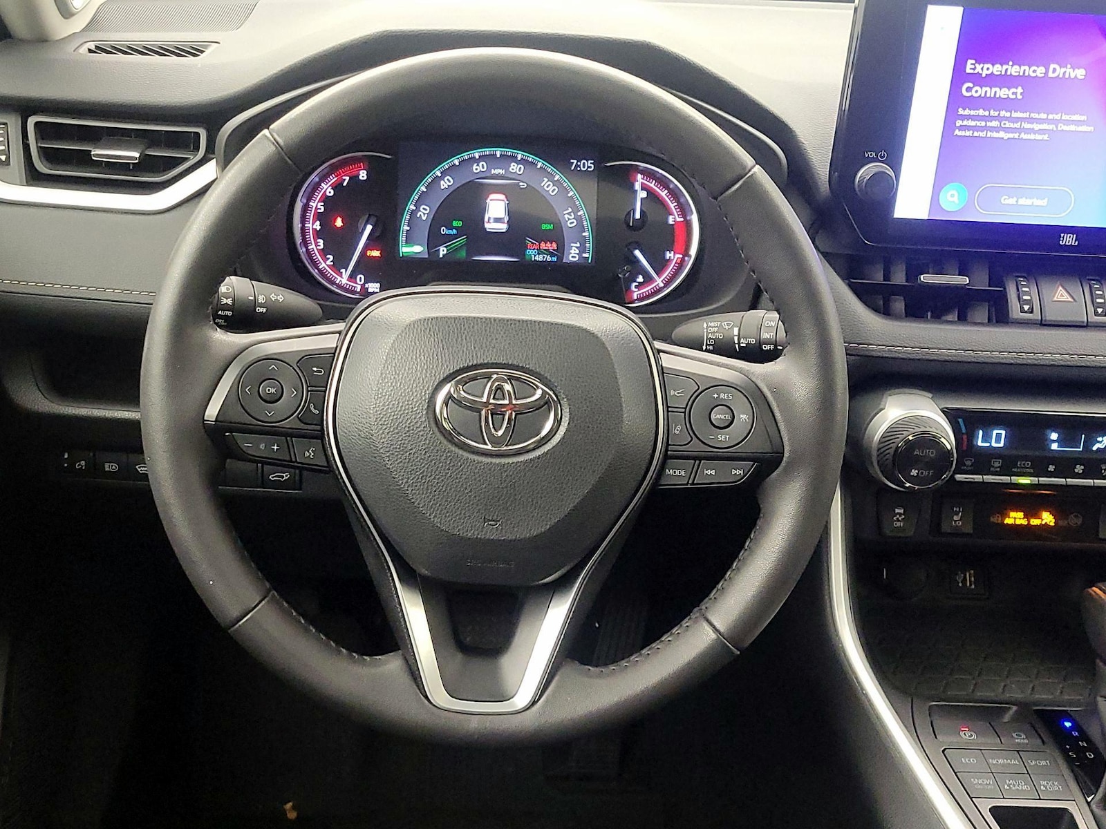 2024 Toyota RAV4 XLE Premium - Photo 11