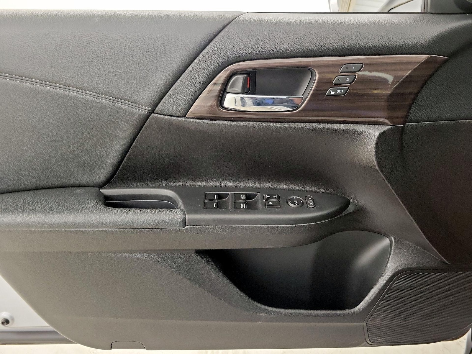 2016 Honda Accord EX-L - Photo 13
