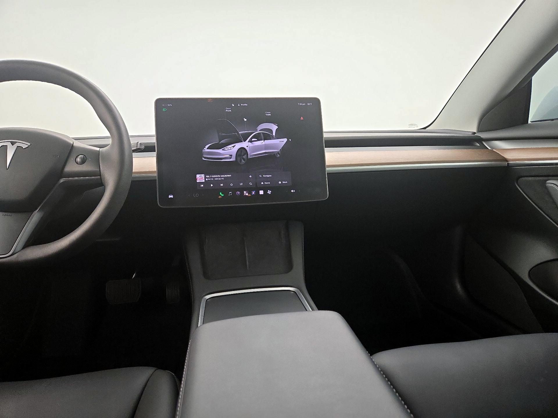 Thumbnail: 2023 Tesla Model 3 - 9