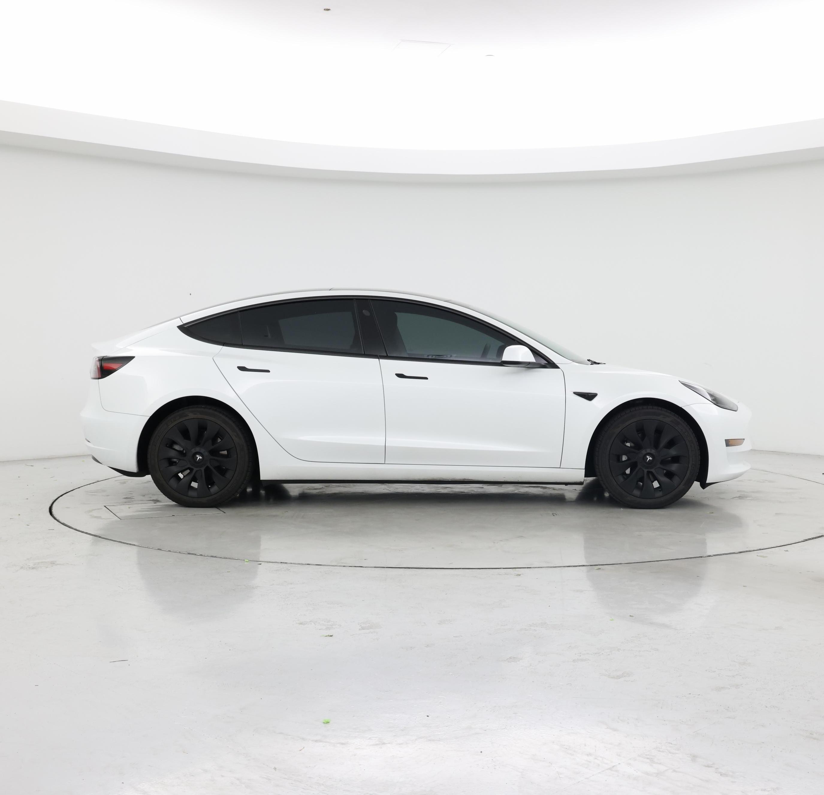 Thumbnail: 2023 Tesla Model 3 - 7