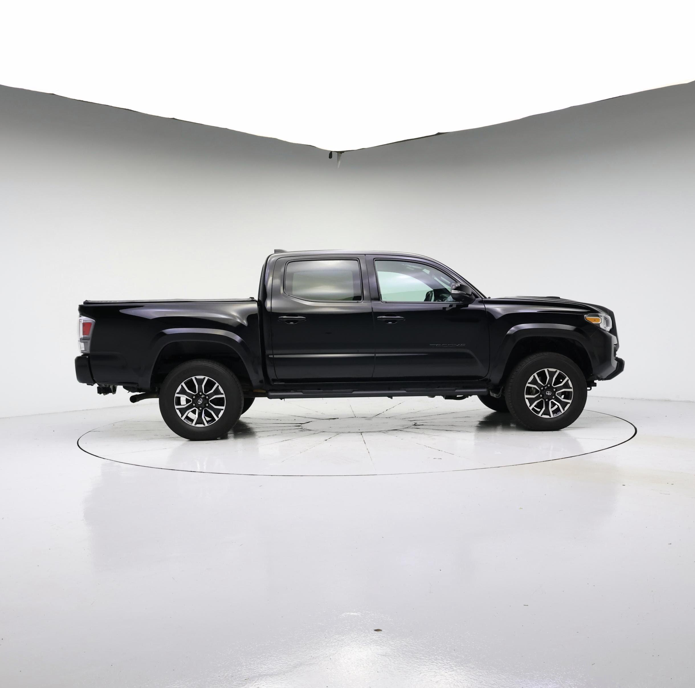 Thumbnail: 2023 Toyota Tacoma - 3