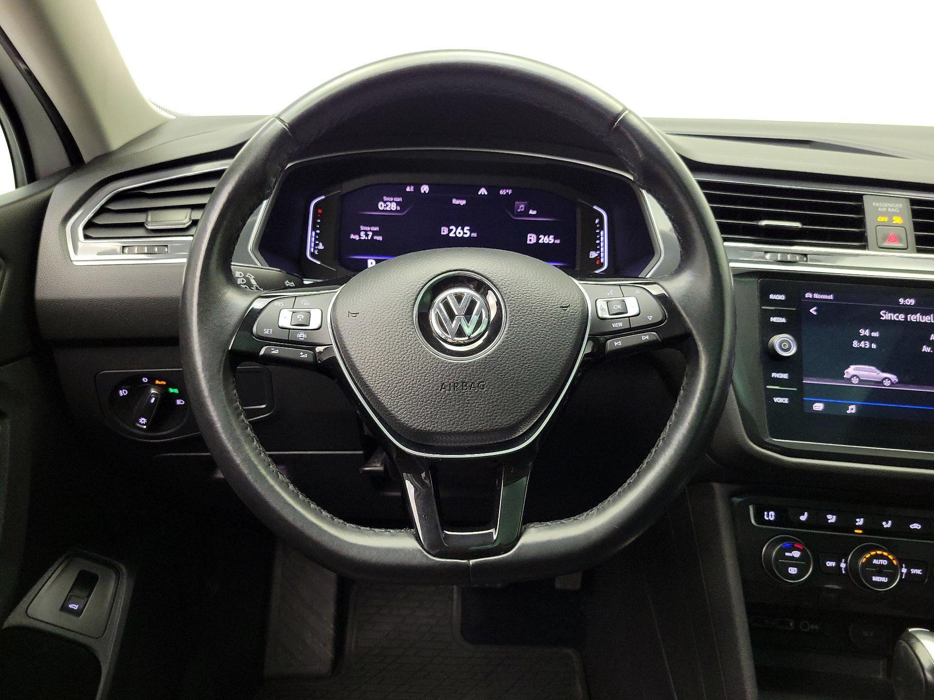 Thumbnail: 2019 Volkswagen Tiguan - 10
