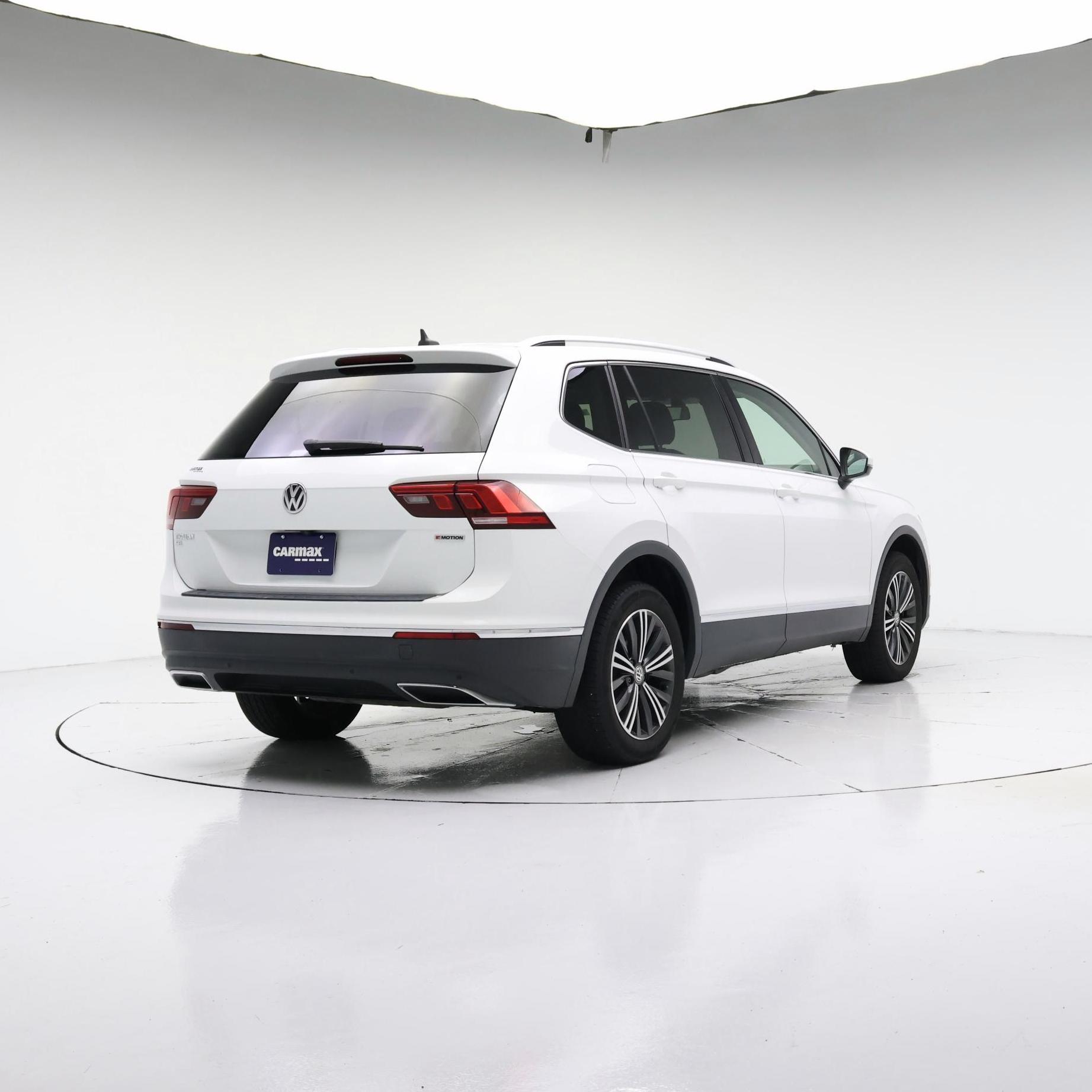 Thumbnail: 2019 Volkswagen Tiguan - 8
