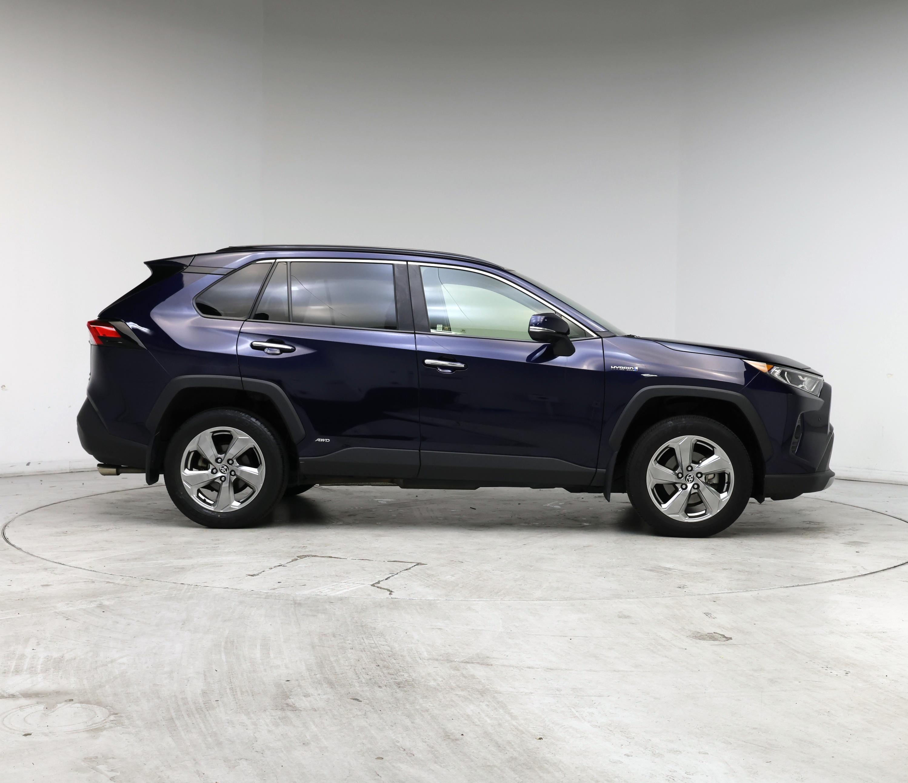 Thumbnail: 2020 Toyota RAV4 - 7