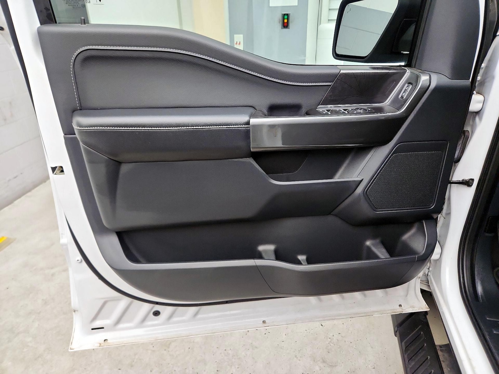 2022 Ford F-150 XLT - Photo 13