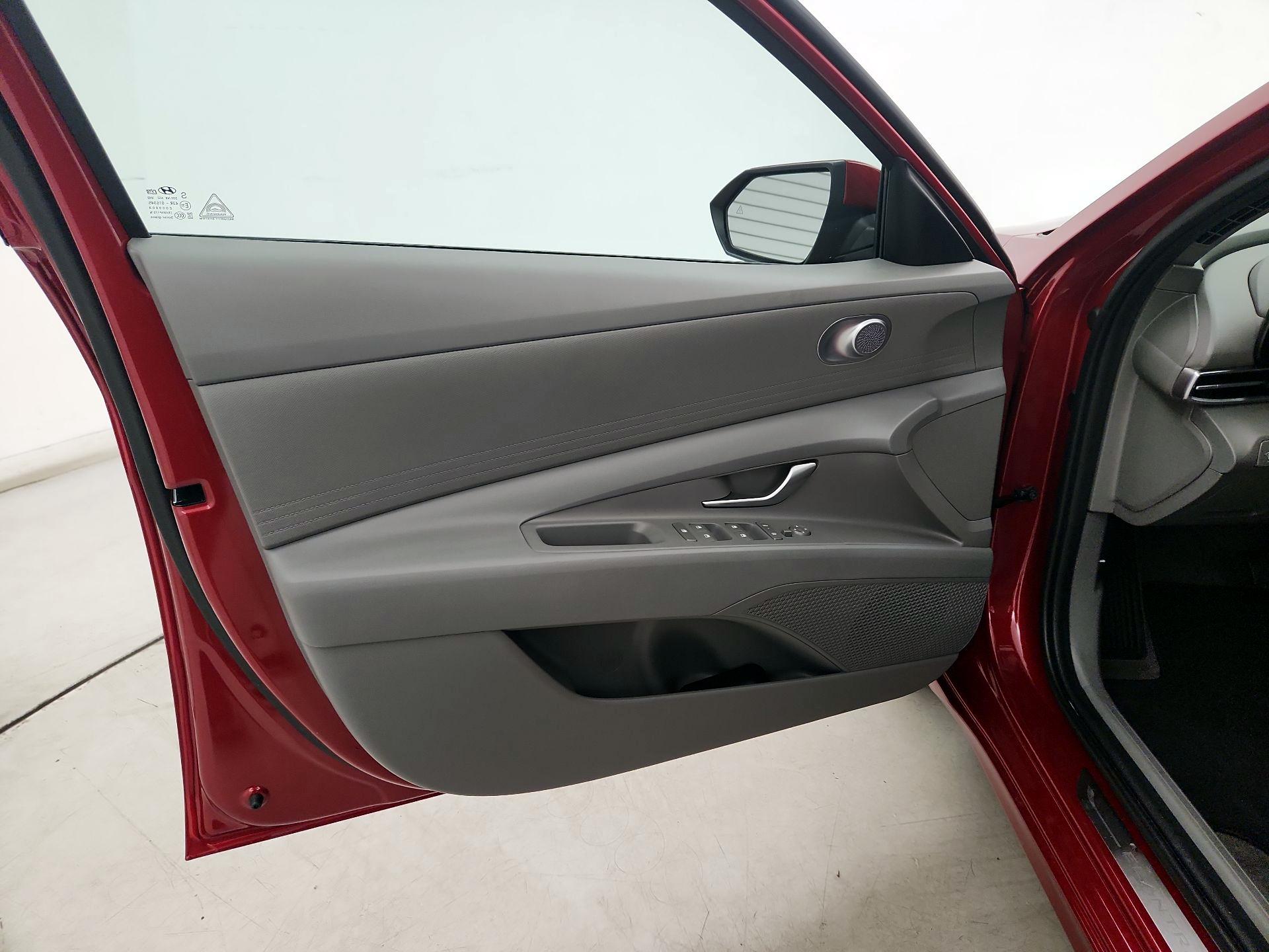 Thumbnail: 2025 Hyundai Elantra - 12
