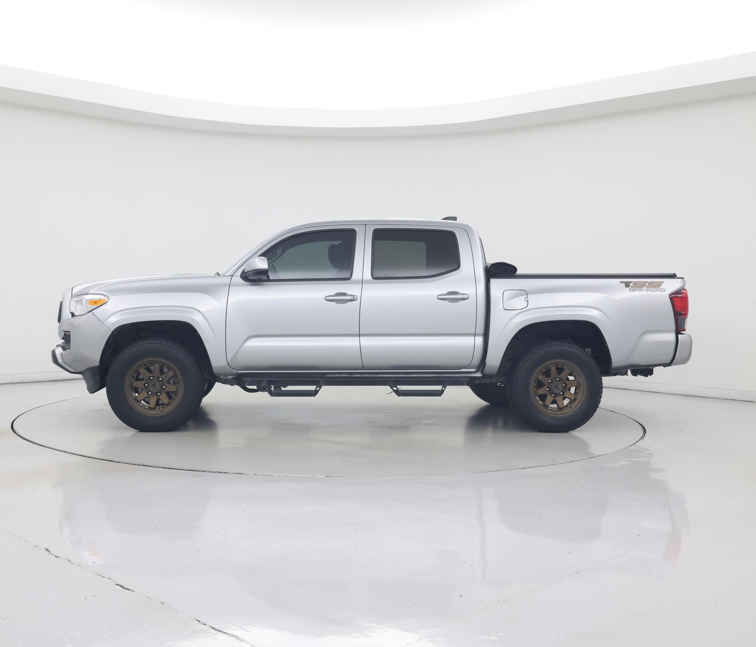 Thumbnail: 2023 Toyota Tacoma - 3