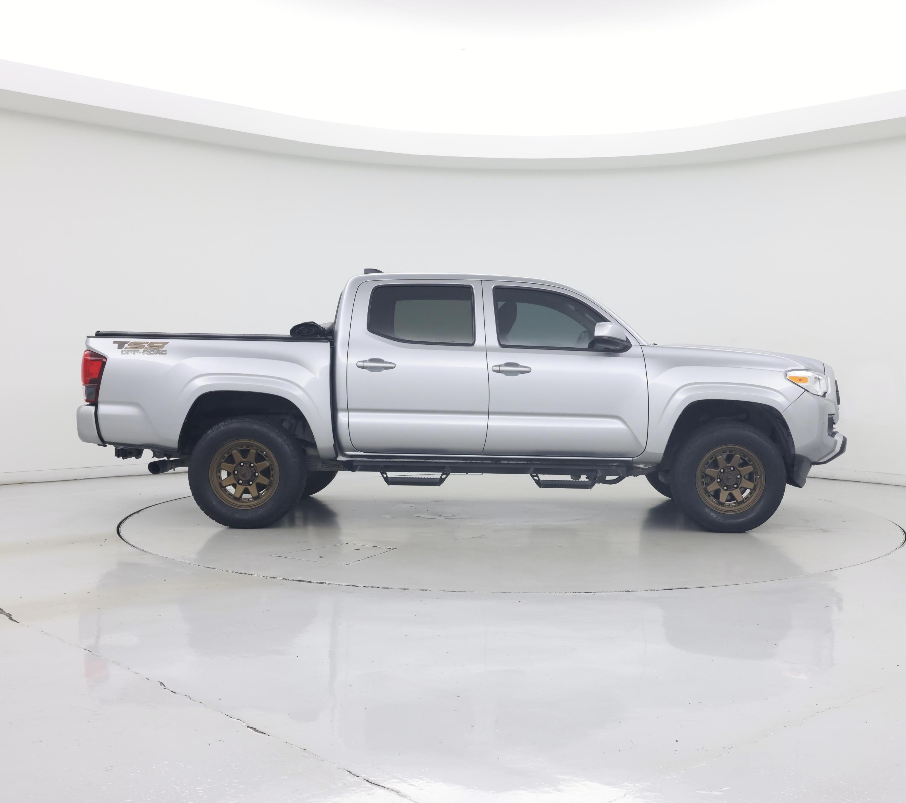 Thumbnail: 2023 Toyota Tacoma - 7