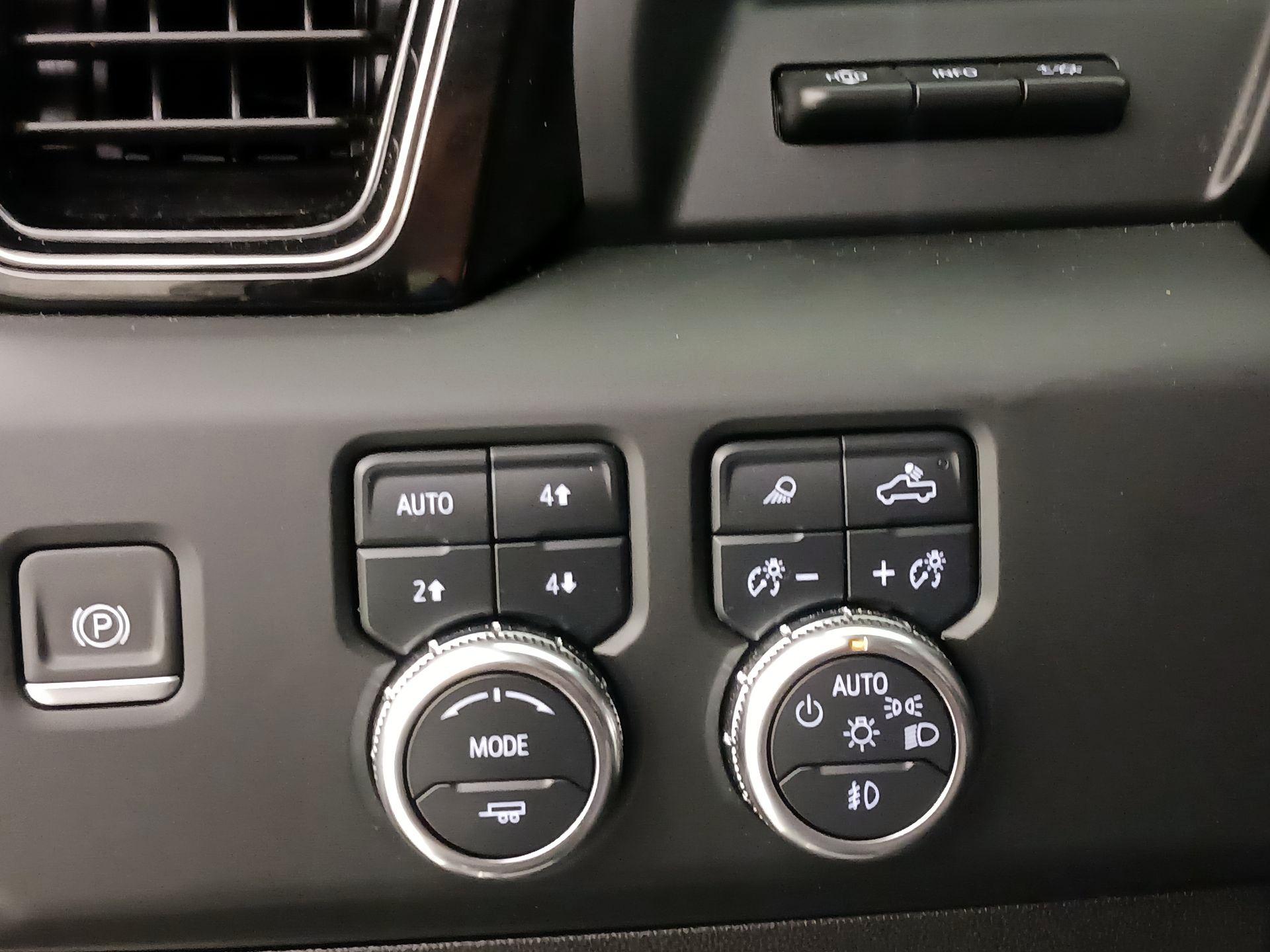 Thumbnail: 2024 GMC Sierra 3500 - 13