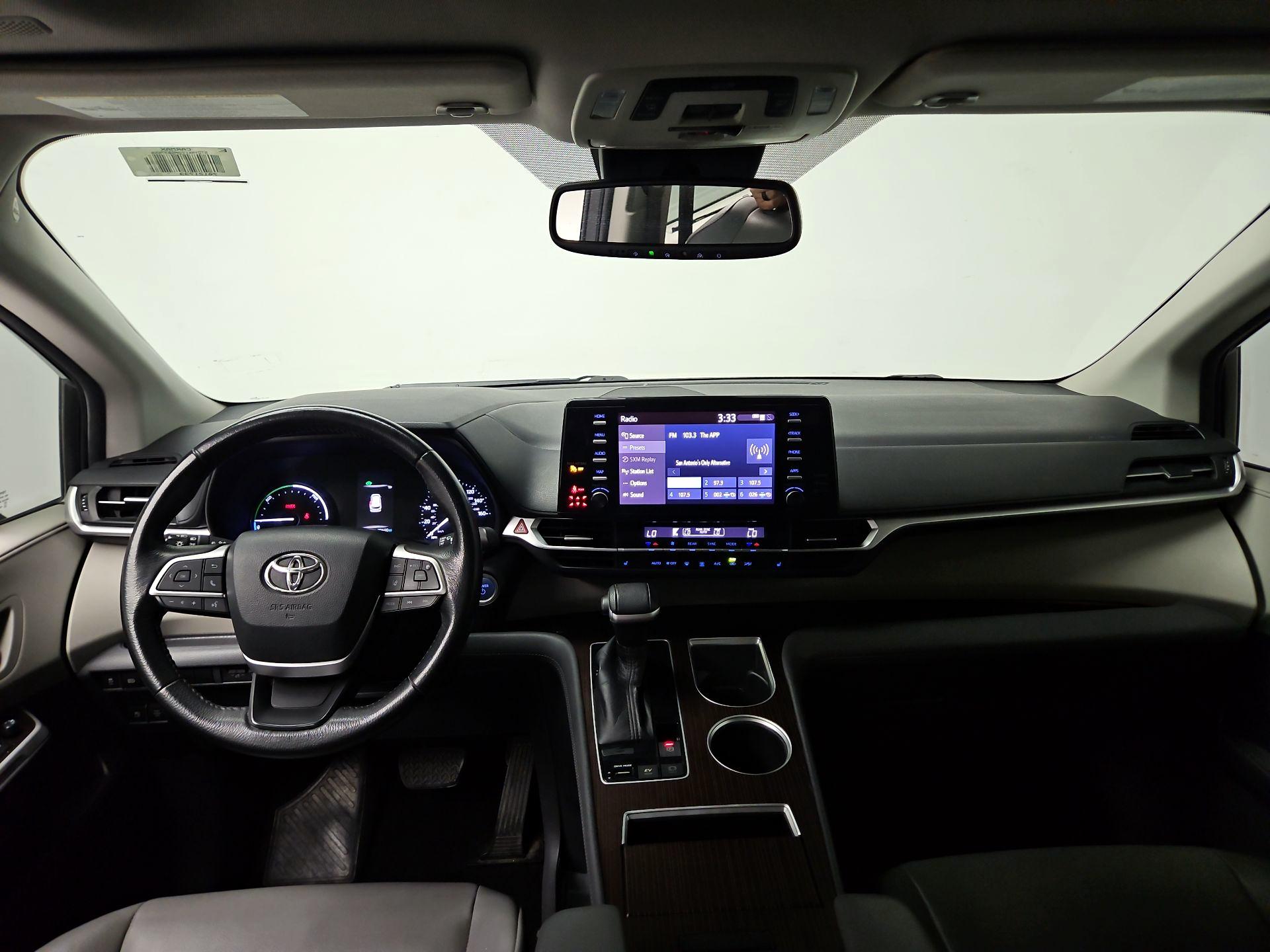 Thumbnail: 2021 Toyota Sienna - 9