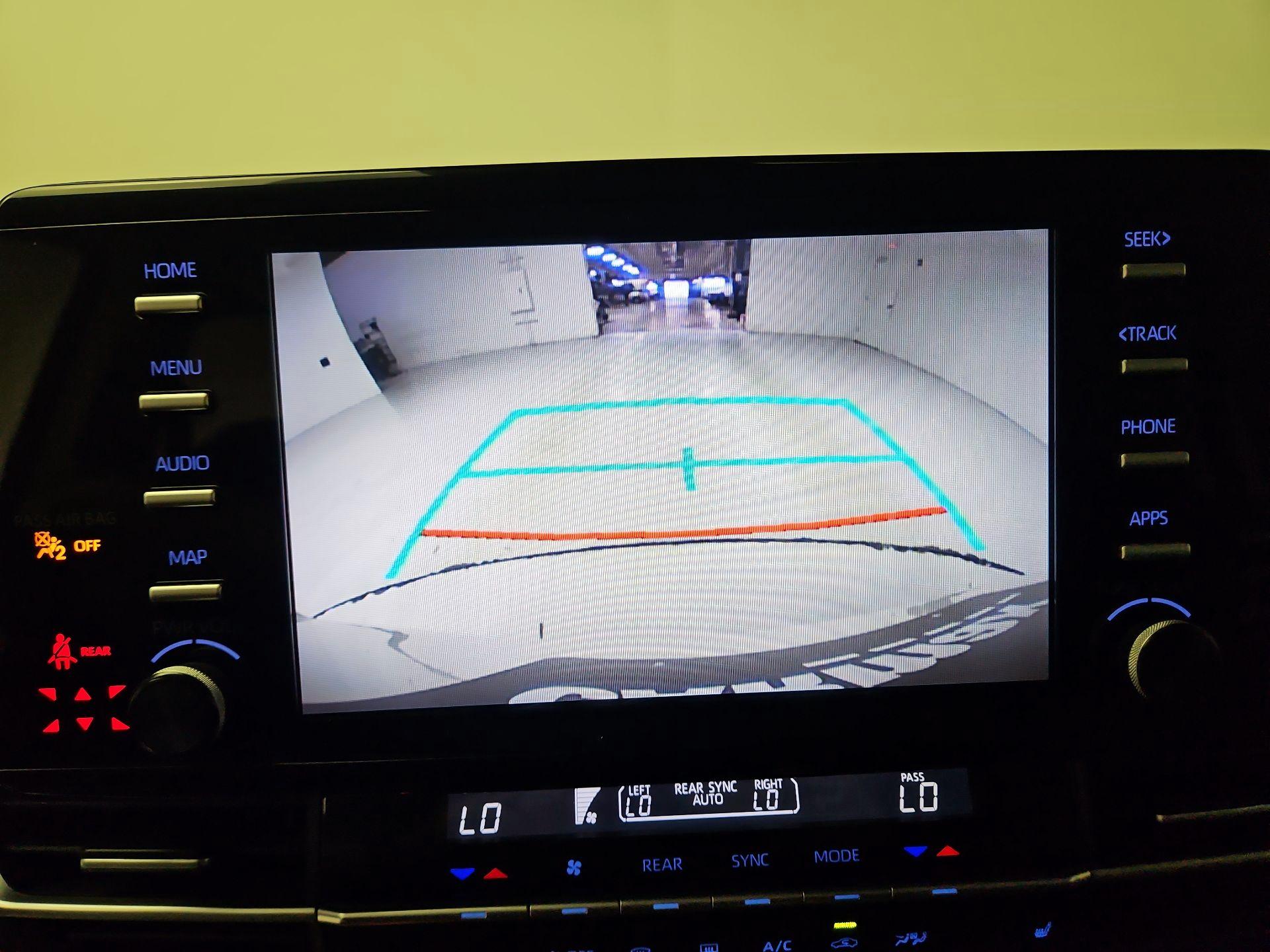 Thumbnail: 2021 Toyota Sienna - 14