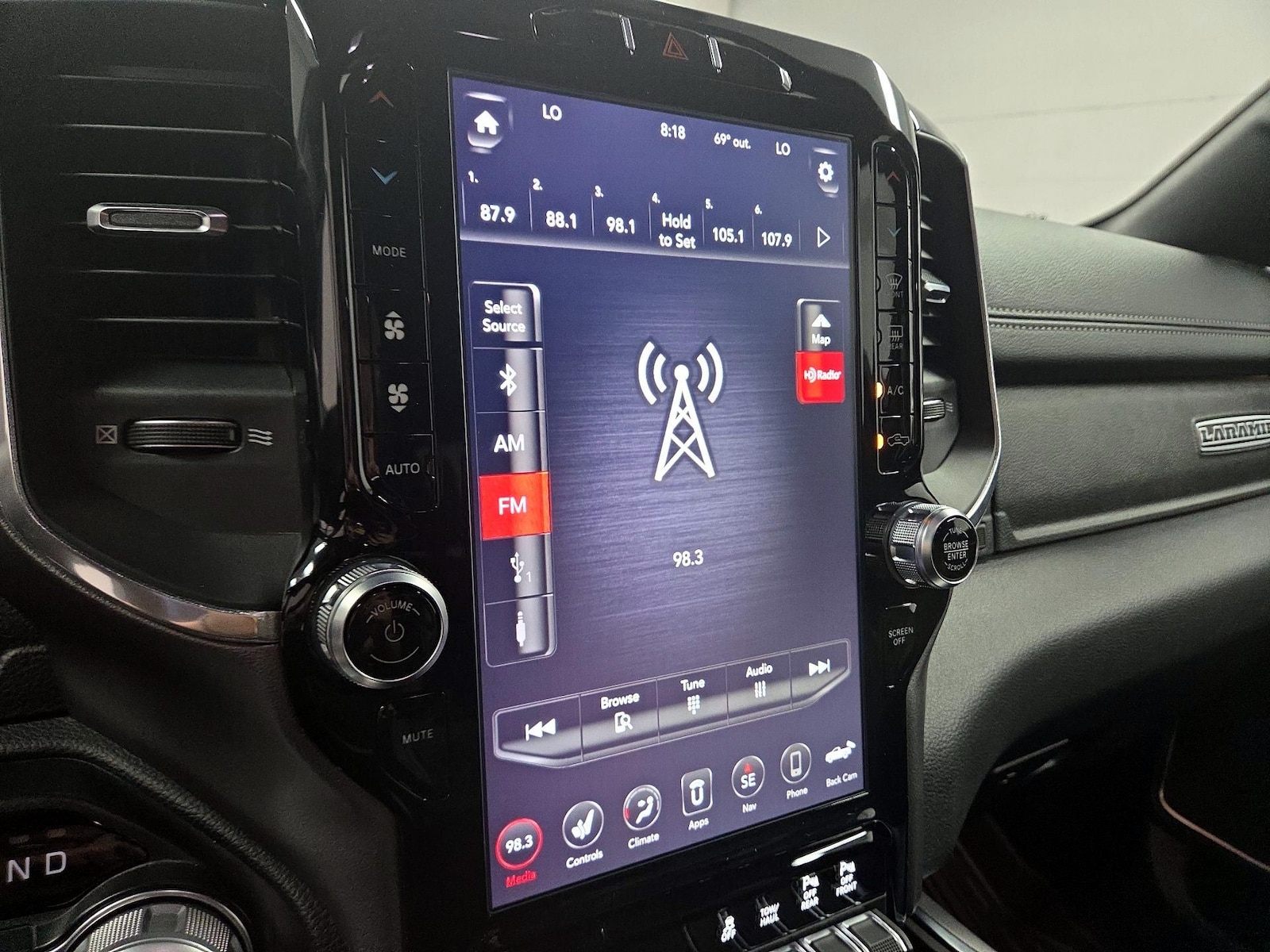 2020 RAM Ram 1500 Pickup Laramie - Photo 17