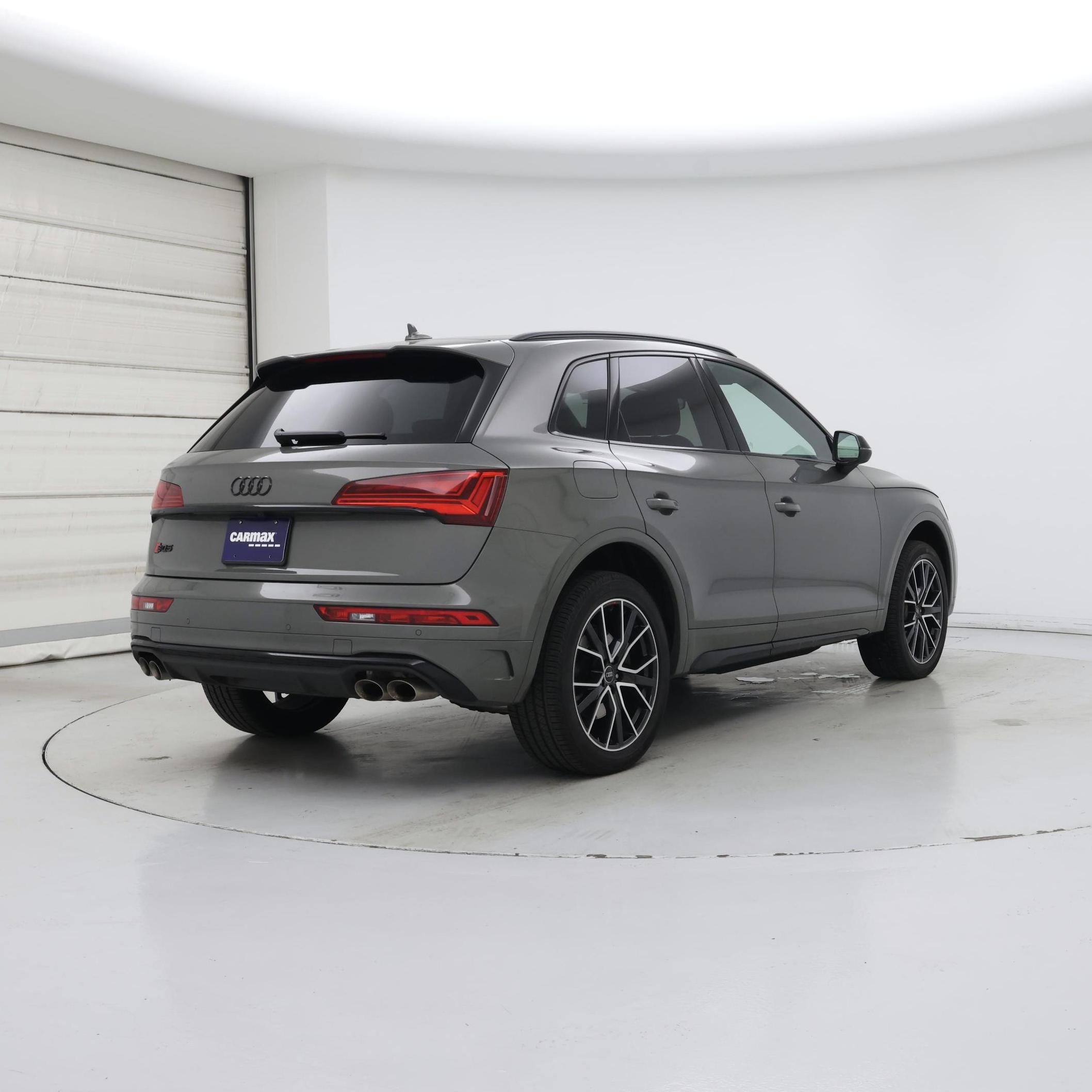 Thumbnail: 2023 Audi SQ5 - 8