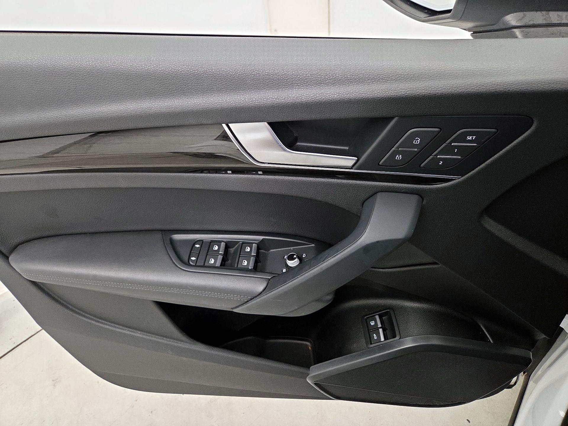 Thumbnail: 2020 Audi Q5 - 12