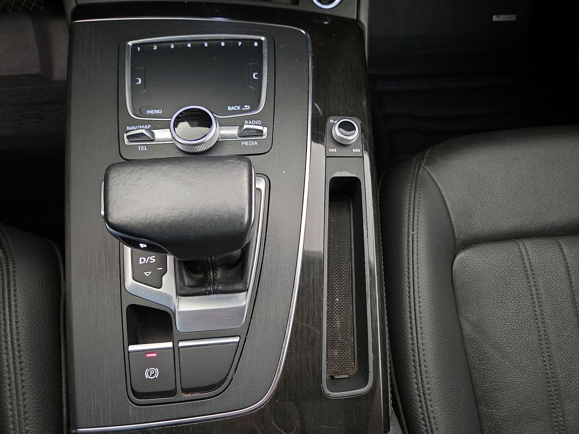 Thumbnail: 2020 Audi Q5 - 18