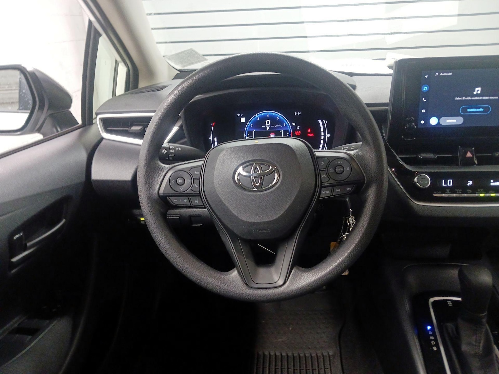 2026 Toyota Corolla LE - Photo 11