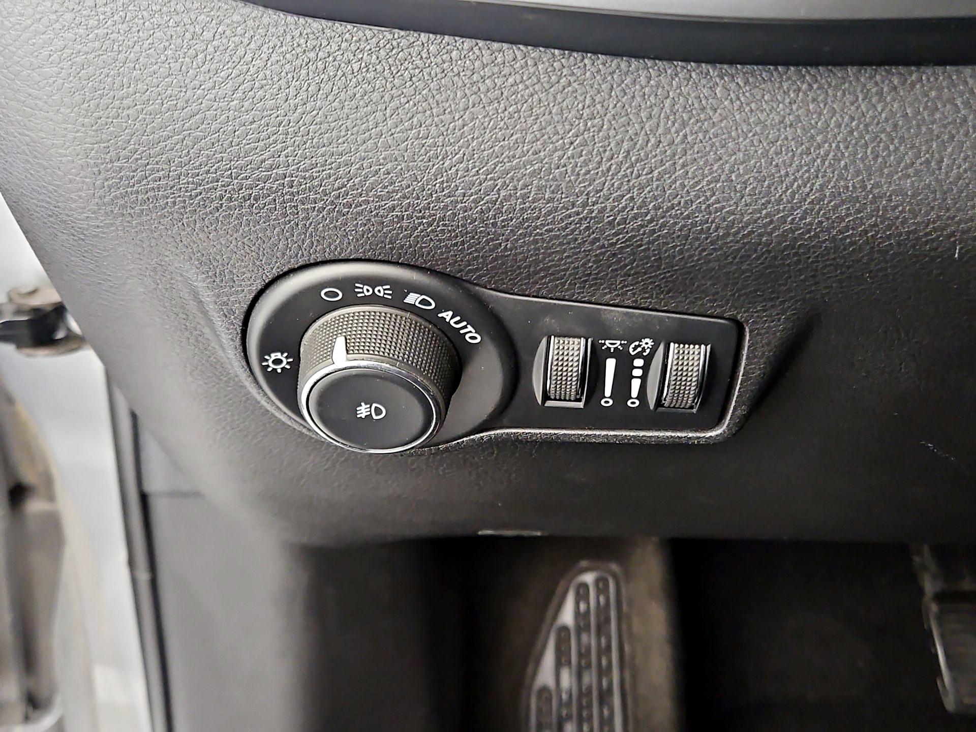 Thumbnail: 2022 Jeep Compass - 13