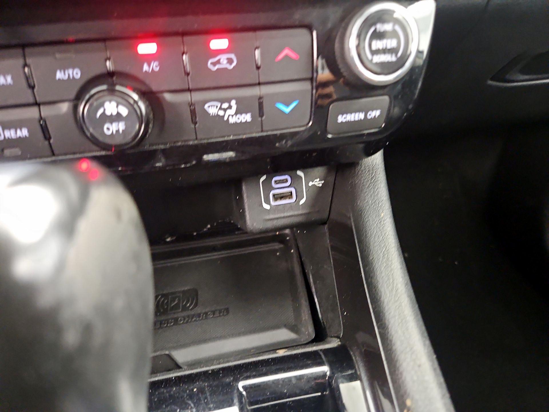 Thumbnail: 2022 Jeep Compass - 18