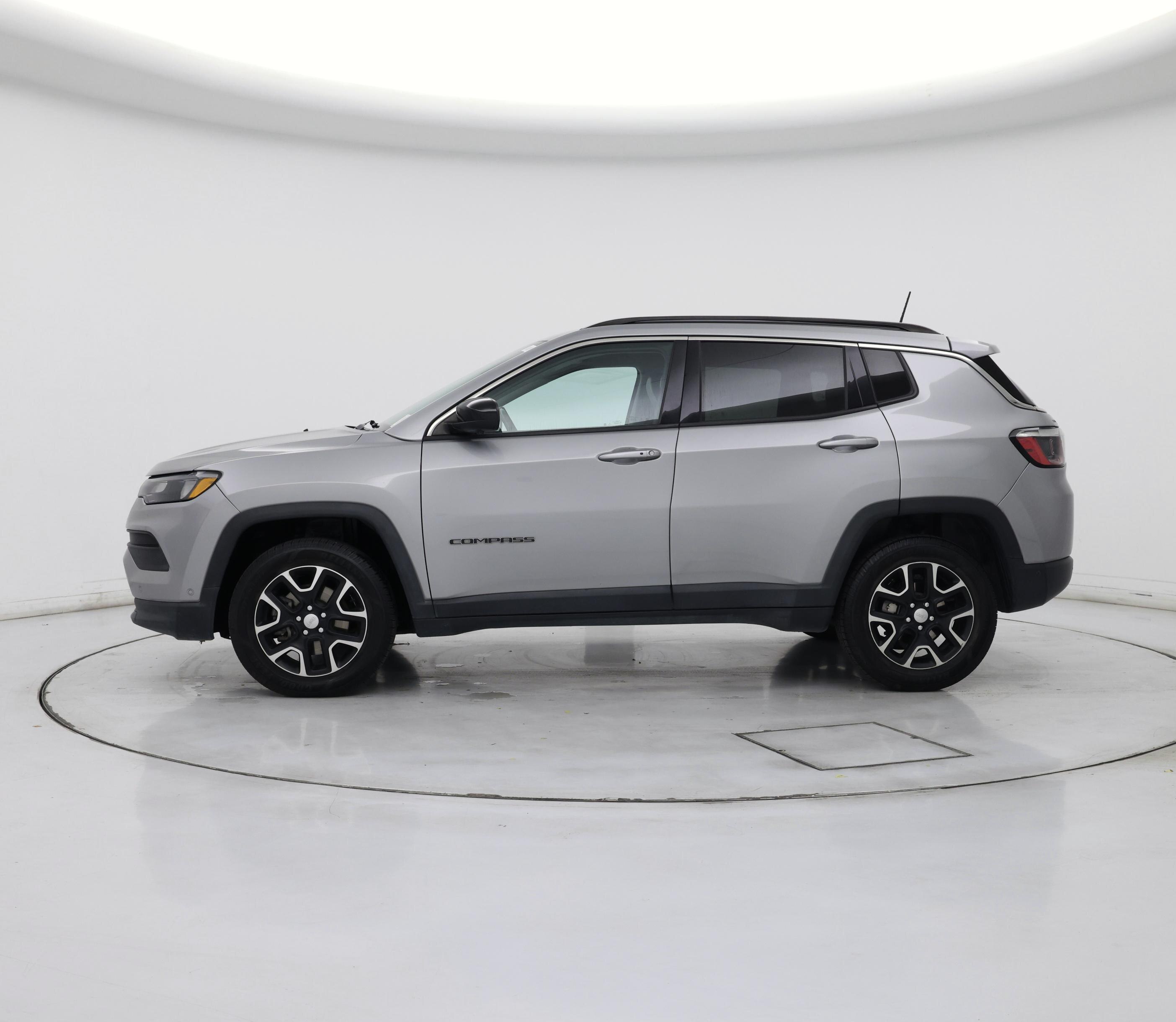 Thumbnail: 2022 Jeep Compass - 3